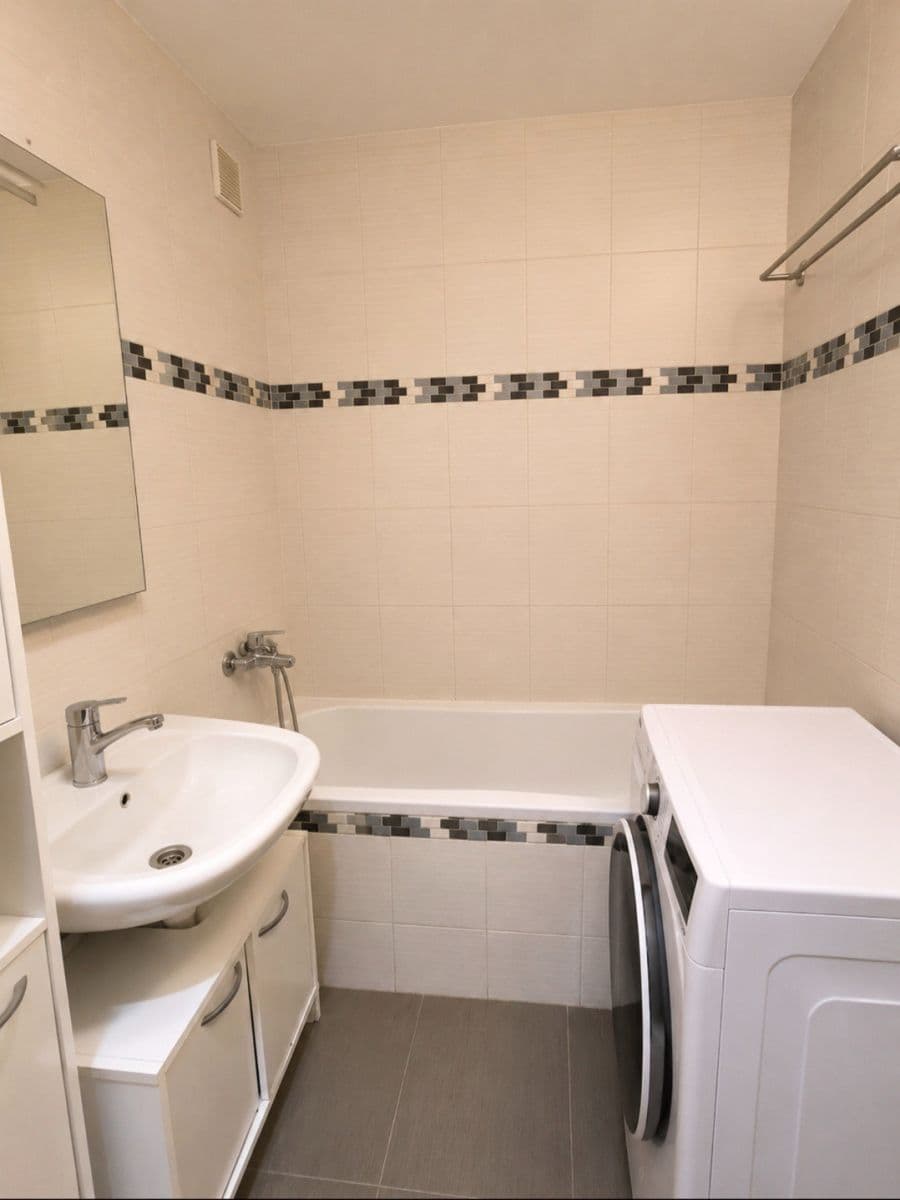 Predaj bytu 3-izbový 67 m², M. Chlajna, České Budějovice, Jihočeský kraj Predaj bytu 3-izbový 67 m², M. Chlajna, České Budějovice, Jihočeský kraj