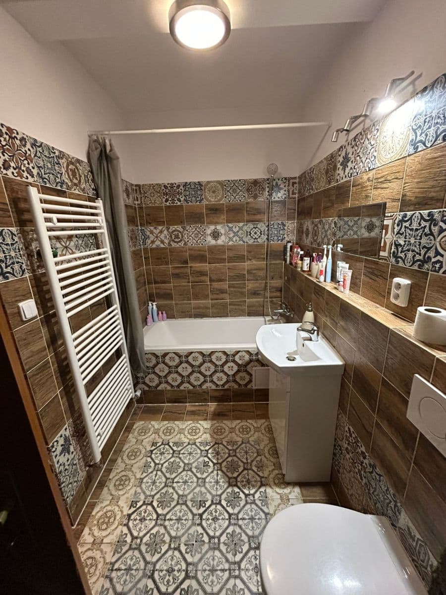 Predaj bytu 2-izbový 44 m², Za Dvorem, Holubice, Středočeský kraj Predaj bytu 2-izbový 44 m², Za Dvorem, Holubice, Středočeský kraj