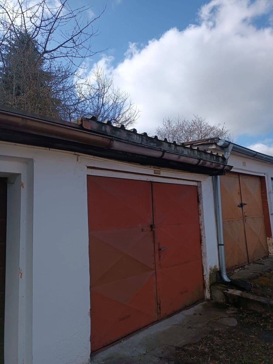 Predaj garáže 19 m², Sládkova, Karlovy Vary, Karlovarský kraj Predaj garáže 19 m², Sládkova, Karlovy Vary, Karlovarský kraj