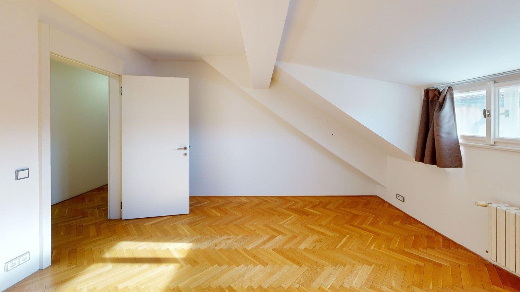 Prenájom bytu 4-izbový 163 m², Národní, Praha, Praha Prenájom bytu 4-izbový 163 m², Národní, Praha, Praha