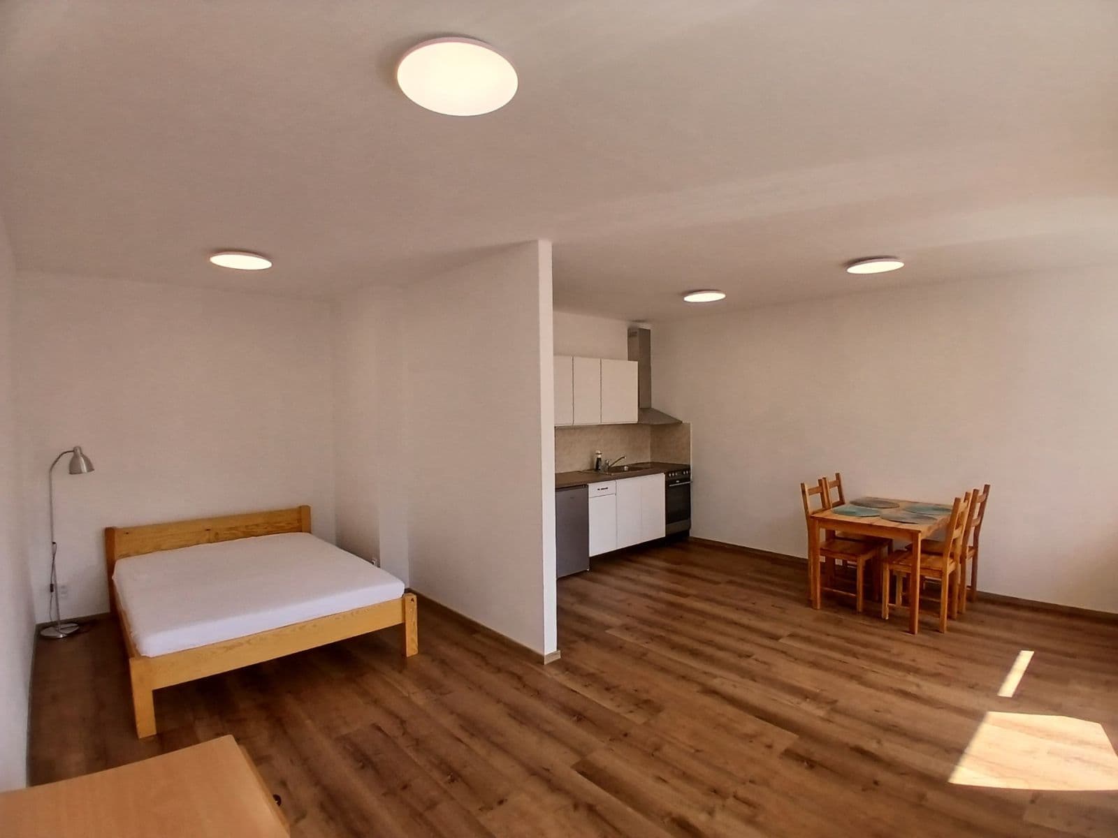 Prenájom bytu 1-izbový 46 m², Hnězdenská, Praha, Praha Prenájom bytu 1-izbový 46 m², Hnězdenská, Praha, Praha