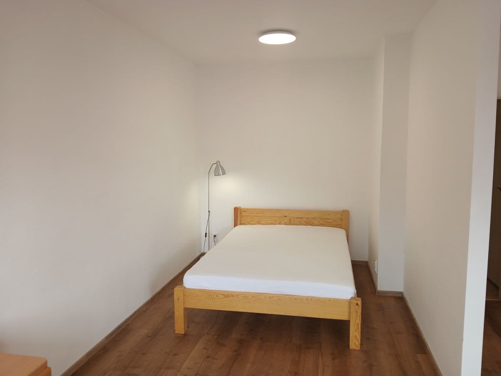 Prenájom bytu 1-izbový 46 m², Hnězdenská, Praha, Praha Prenájom bytu 1-izbový 46 m², Hnězdenská, Praha, Praha