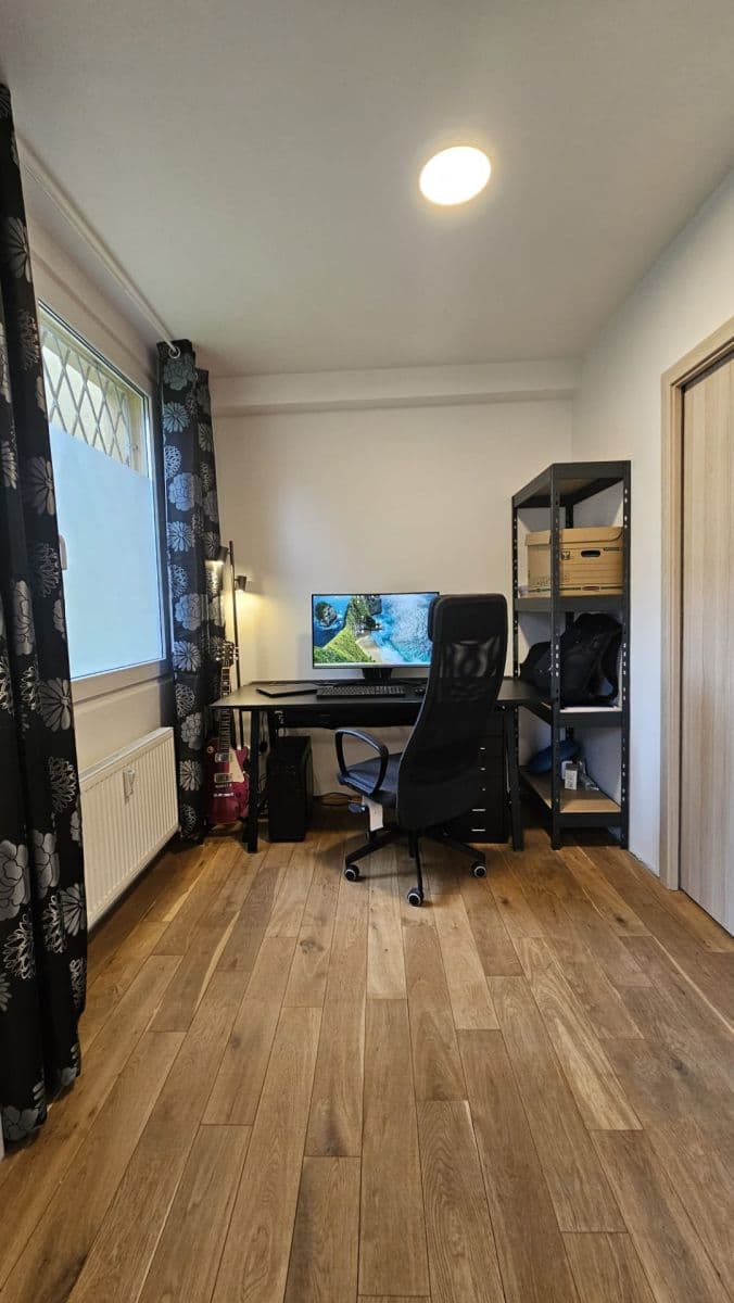 Prenájom bytu 3-izbový 53 m², Varnsdorfská, Praha, Praha Prenájom bytu 3-izbový 53 m², Varnsdorfská, Praha, Praha