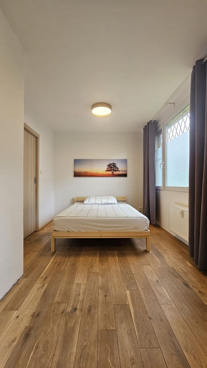 Prenájom bytu 3-izbový 53 m², Varnsdorfská, Praha, Praha Prenájom bytu 3-izbový 53 m², Varnsdorfská, Praha, Praha