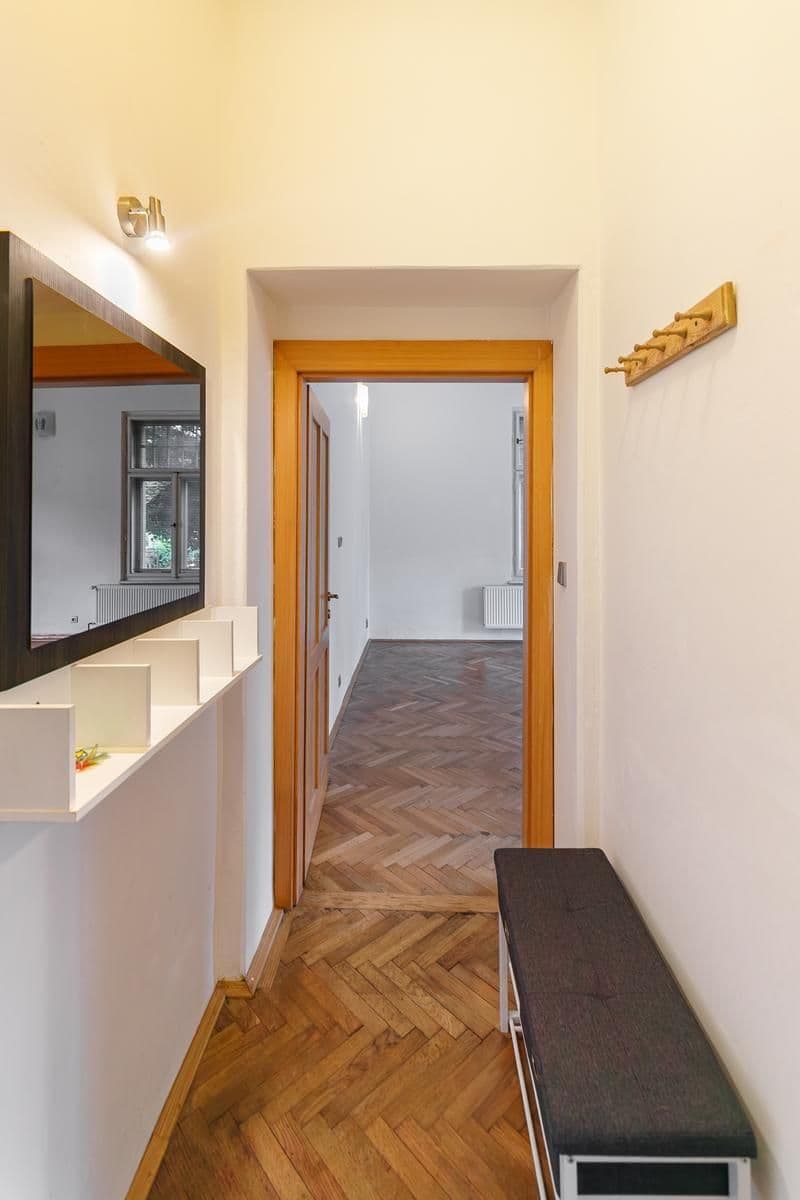 Predaj bytu 1-izbový 51 m², Klášterní, Liberec, Praha Predaj bytu 1-izbový 51 m², Klášterní, Liberec, Praha