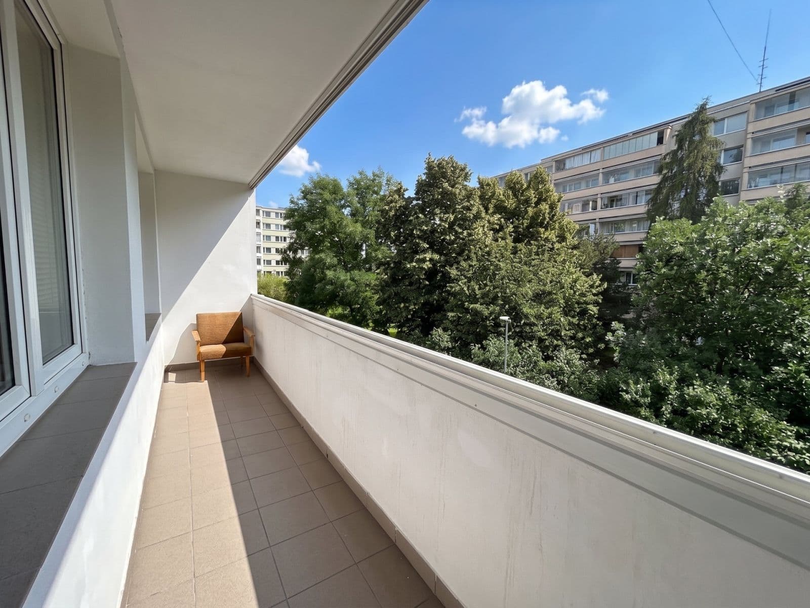 Prenájom bytu 2-izbový 40 m², U Sluncové, Praha, Praha Prenájom bytu 2-izbový 40 m², U Sluncové, Praha, Praha