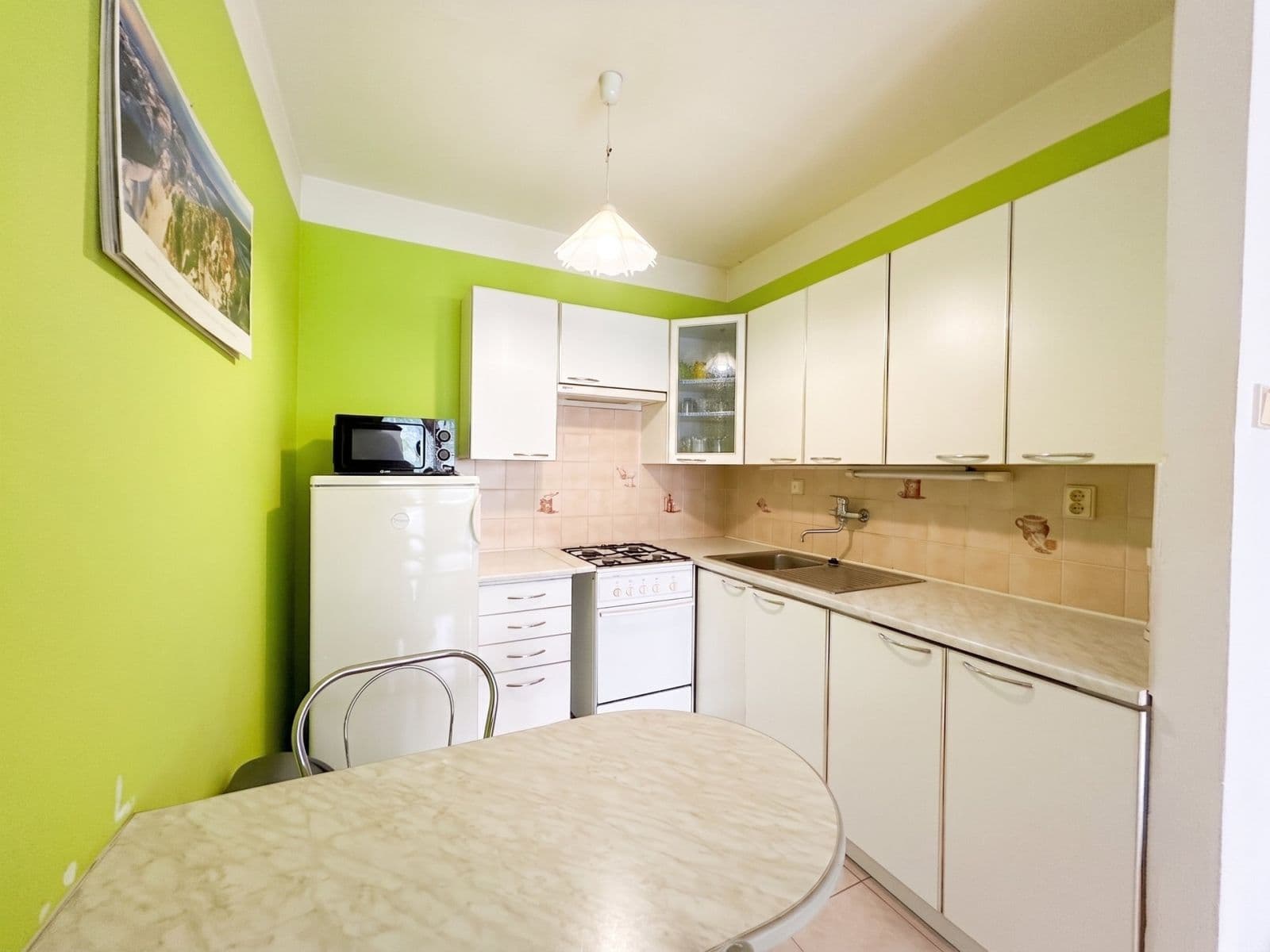 Prenájom bytu 2-izbový 40 m², U Sluncové, Praha, Praha Prenájom bytu 2-izbový 40 m², U Sluncové, Praha, Praha