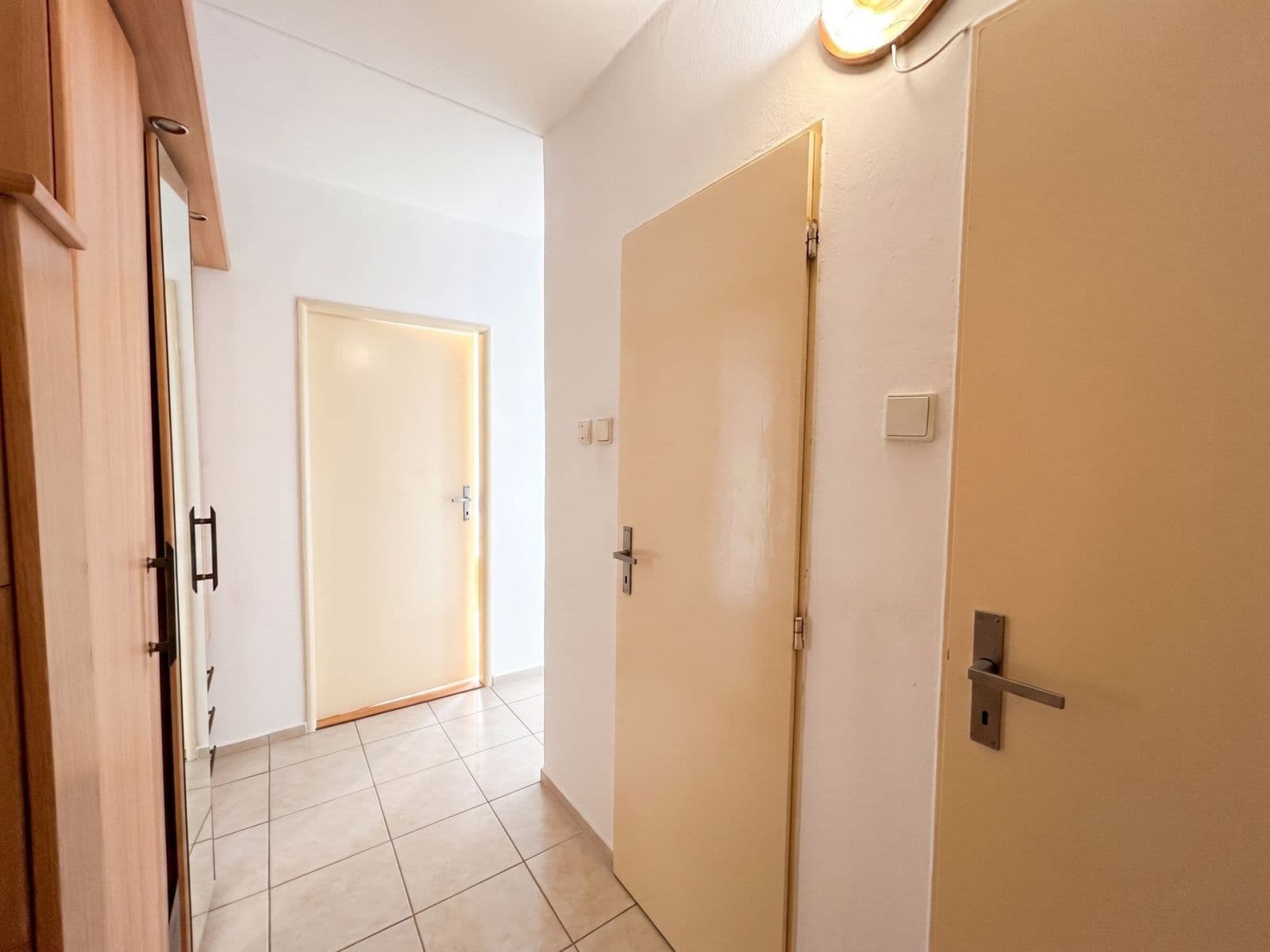 Prenájom bytu 2-izbový 40 m², U Sluncové, Praha, Praha Prenájom bytu 2-izbový 40 m², U Sluncové, Praha, Praha