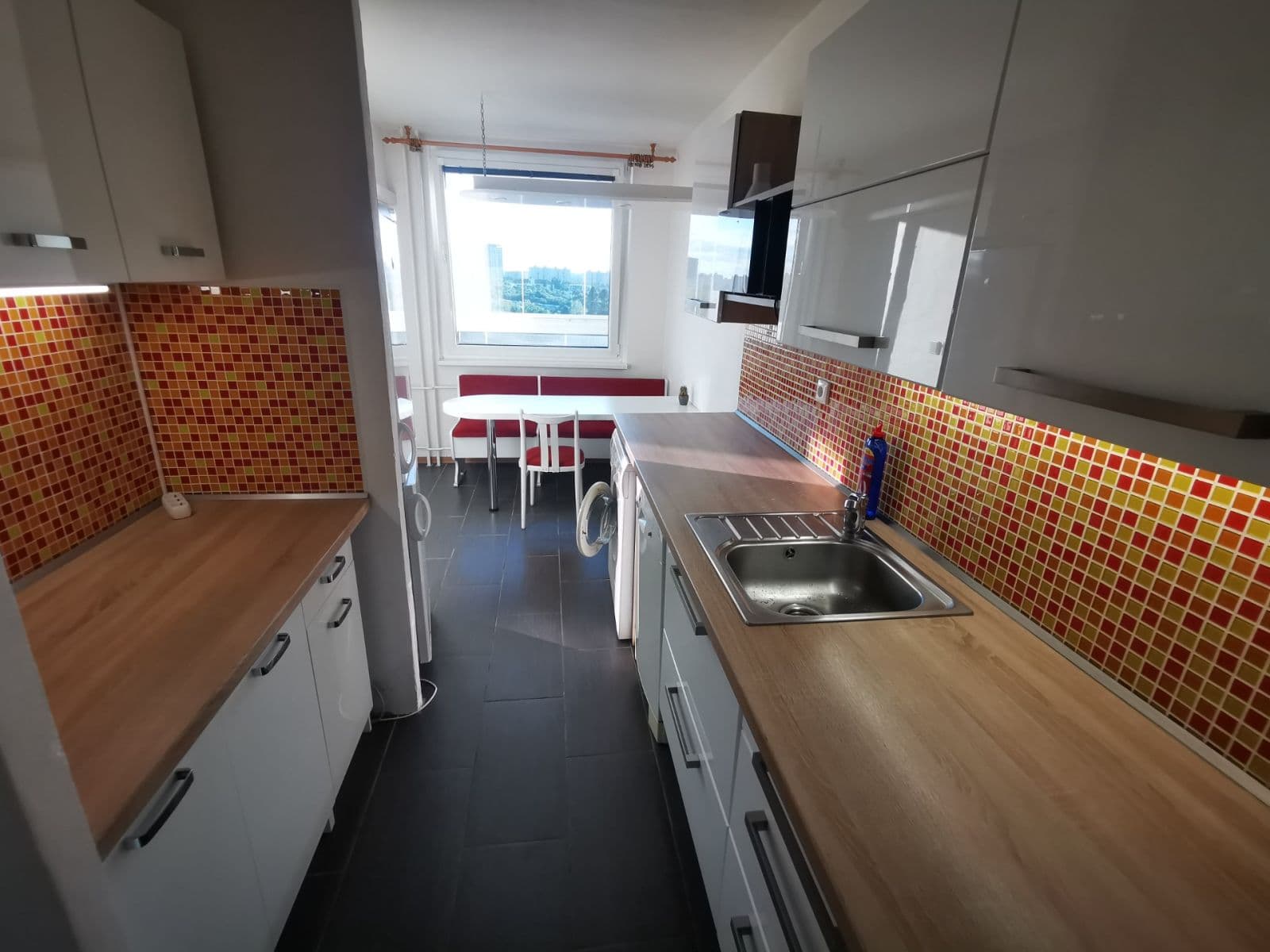 Prenájom bytu 3-izbový 74 m², Trnková, Praha, Praha Prenájom bytu 3-izbový 74 m², Trnková, Praha, Praha