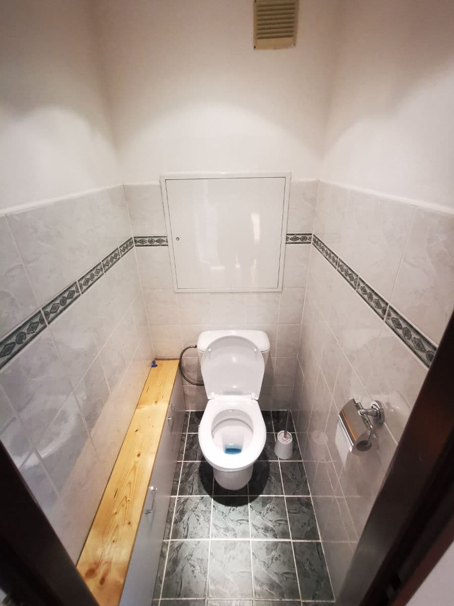 Prenájom bytu 3-izbový 74 m², Trnková, Praha, Praha Prenájom bytu 3-izbový 74 m², Trnková, Praha, Praha