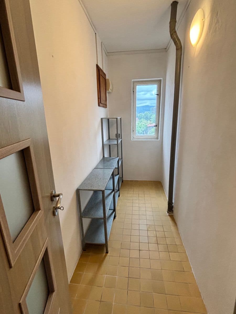 Prenájom bytu 4-izbový 90 m², Klášterského, Liberec, Liberecký kraj Prenájom bytu 4-izbový 90 m², Klášterského, Liberec, Liberecký kraj