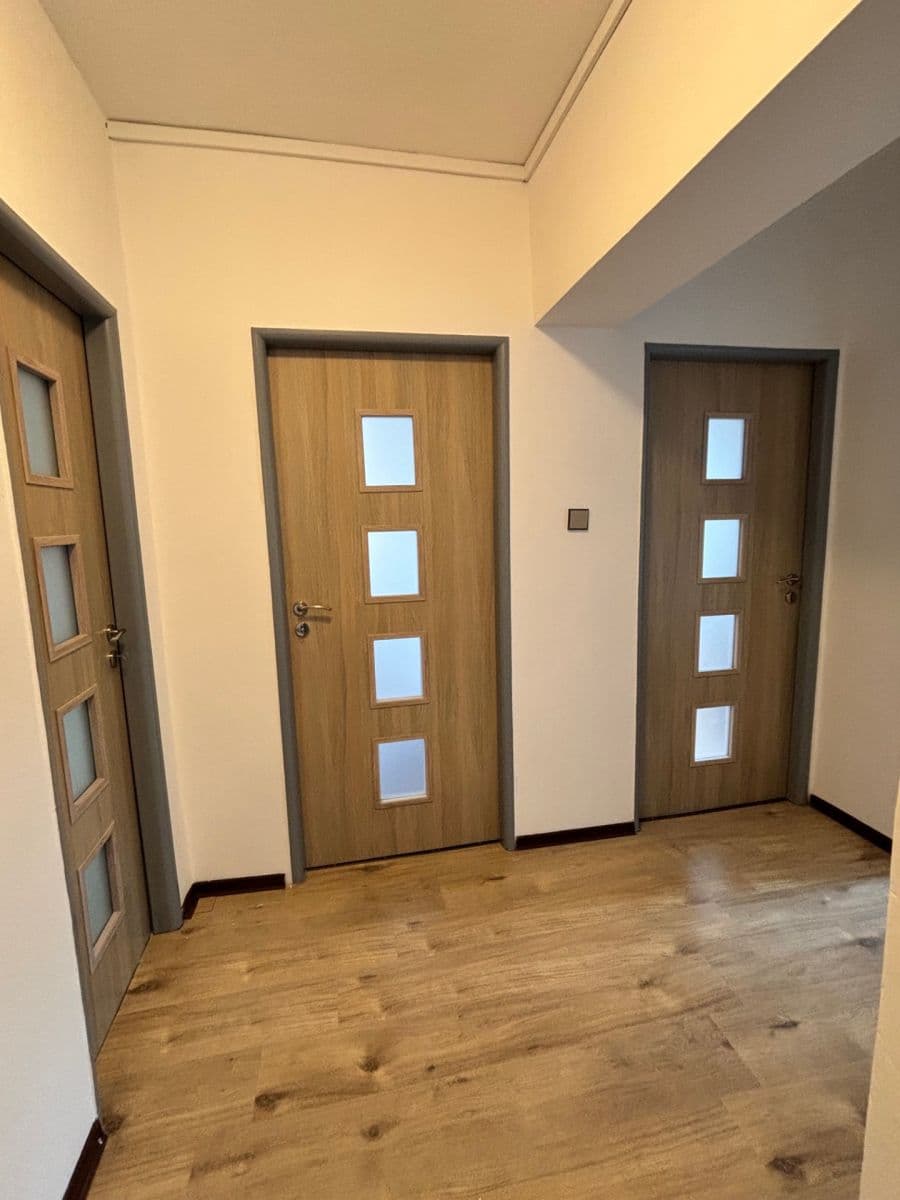 Prenájom bytu 4-izbový 90 m², Klášterského, Liberec, Liberecký kraj Prenájom bytu 4-izbový 90 m², Klášterského, Liberec, Liberecký kraj