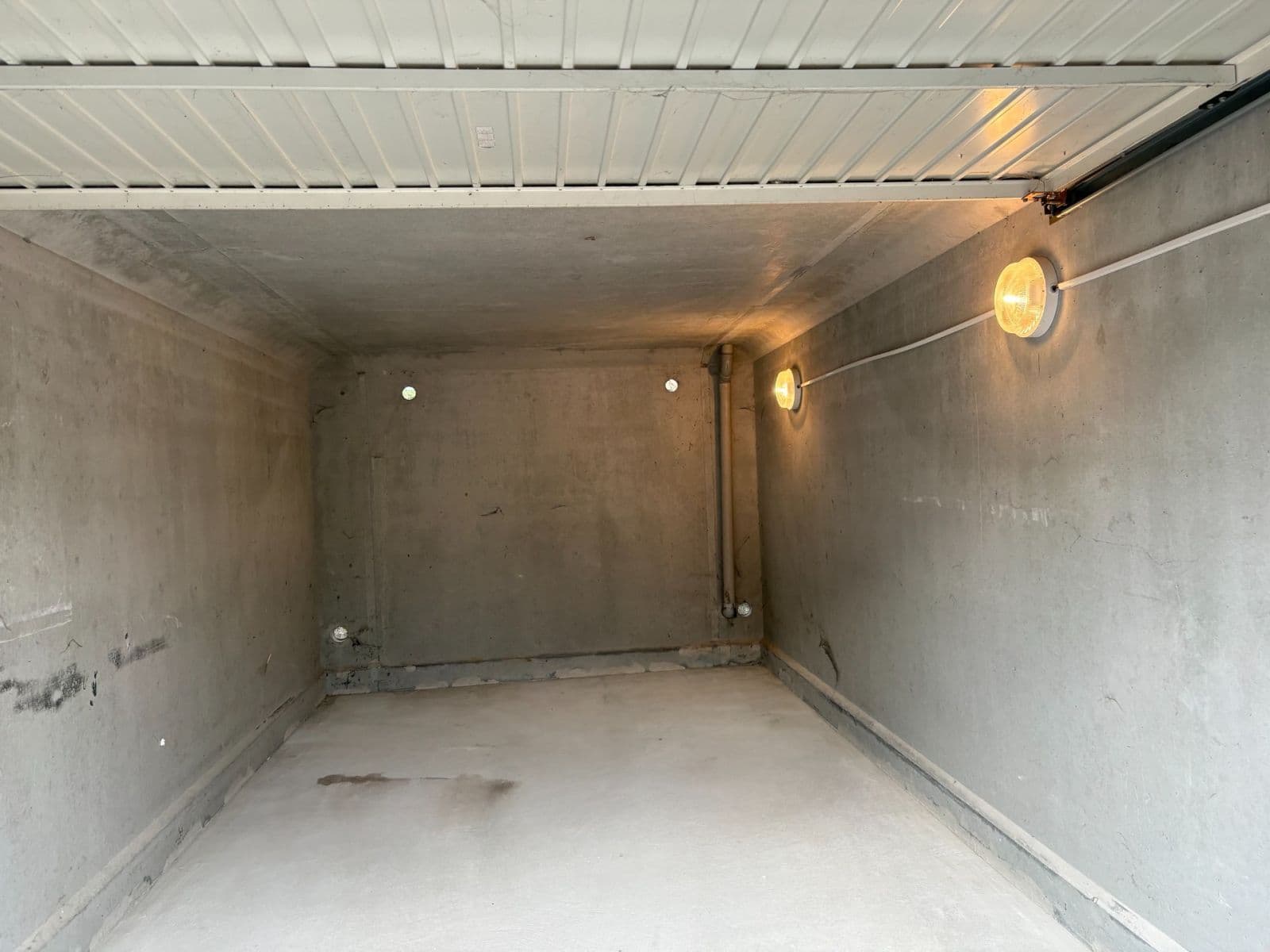 Prenájom garáže 16 m², Brno, Jihomoravský kraj Prenájom garáže 16 m², Brno, Jihomoravský kraj