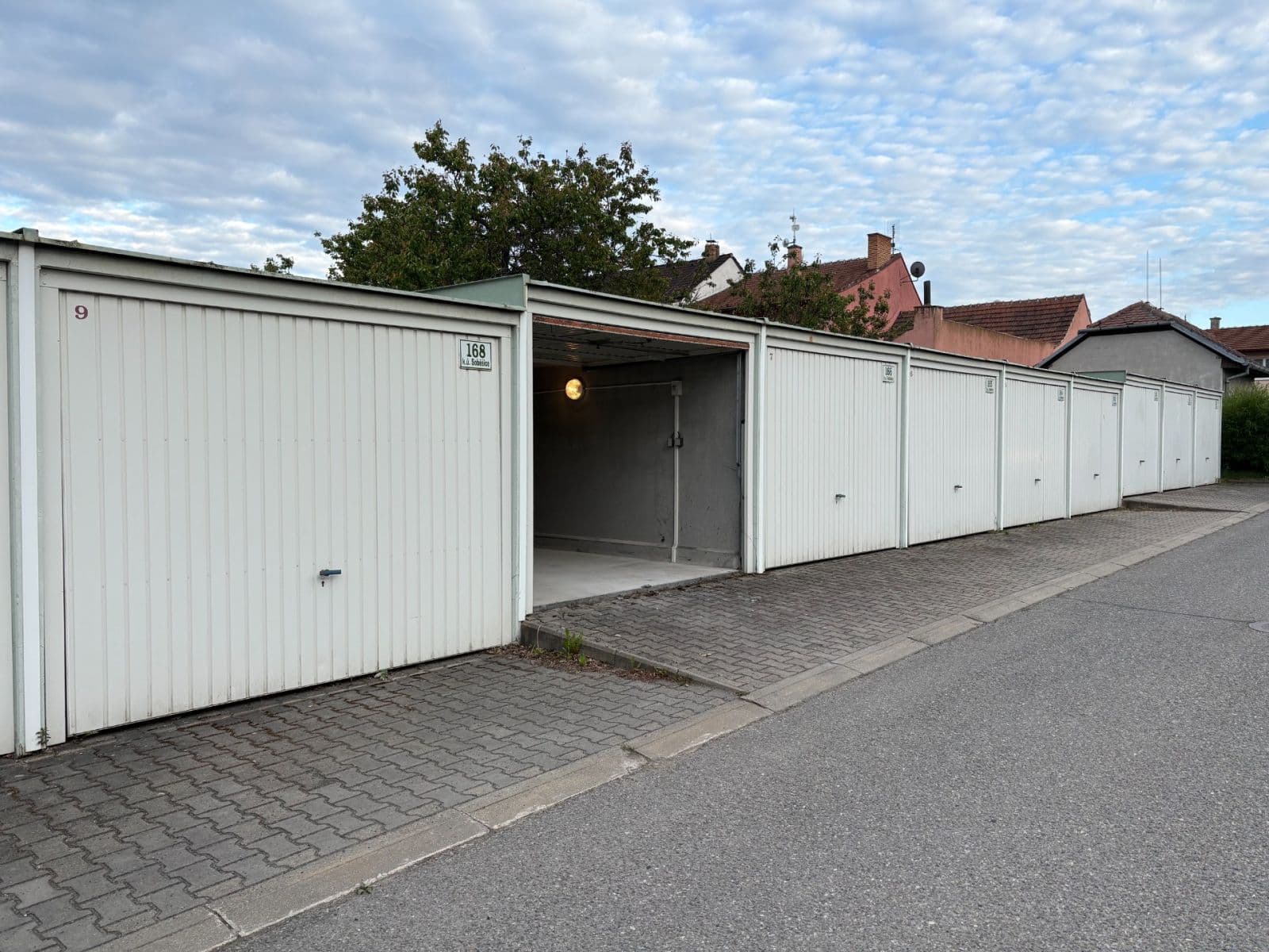 Prenájom garáže 16 m², Brno, Jihomoravský kraj Prenájom garáže 16 m², Brno, Jihomoravský kraj