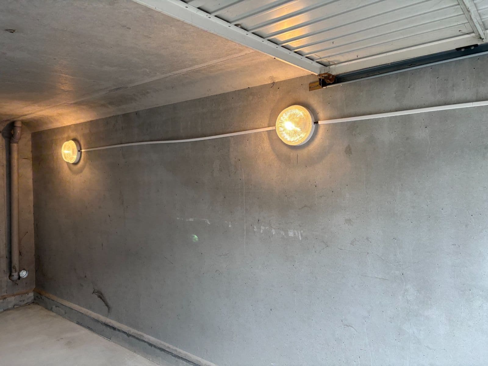 Prenájom garáže 16 m², Brno, Jihomoravský kraj Prenájom garáže 16 m², Brno, Jihomoravský kraj