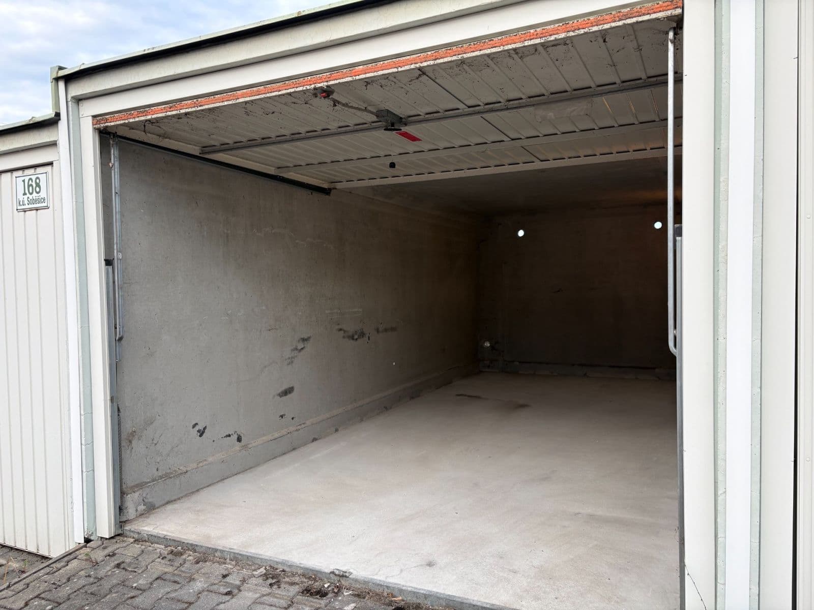 Prenájom garáže 16 m², Brno, Jihomoravský kraj Prenájom garáže 16 m², Brno, Jihomoravský kraj