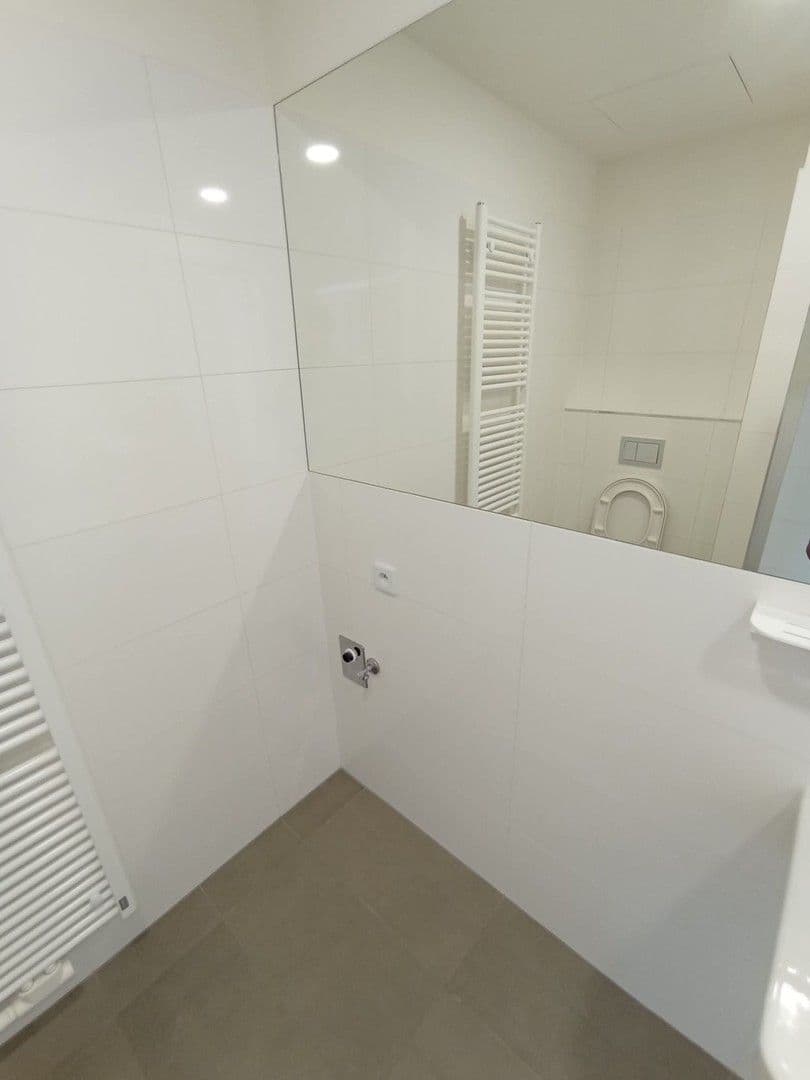Prenájom bytu 2-izbový 48 m², Perucká, Praha, Praha Prenájom bytu 2-izbový 48 m², Perucká, Praha, Praha