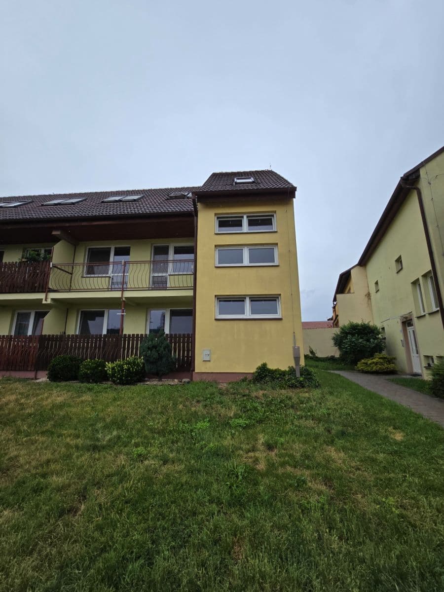 Prenájom bytu 1-izbový 40 m², Komenského, Rajhrad, Jihomoravský kraj Prenájom bytu 1-izbový 40 m², Komenského, Rajhrad, Jihomoravský kraj
