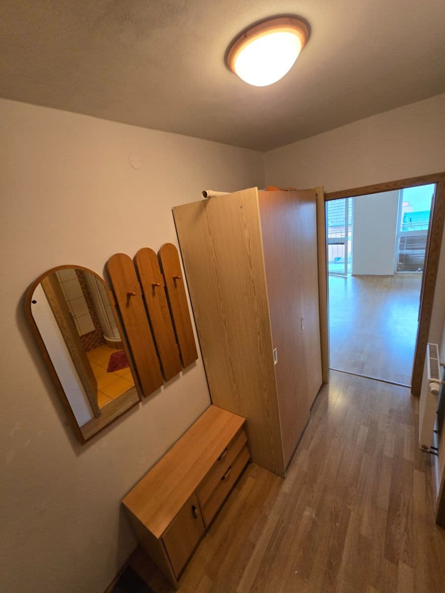 Prenájom bytu 1-izbový 40 m², Komenského, Rajhrad, Jihomoravský kraj Prenájom bytu 1-izbový 40 m², Komenského, Rajhrad, Jihomoravský kraj