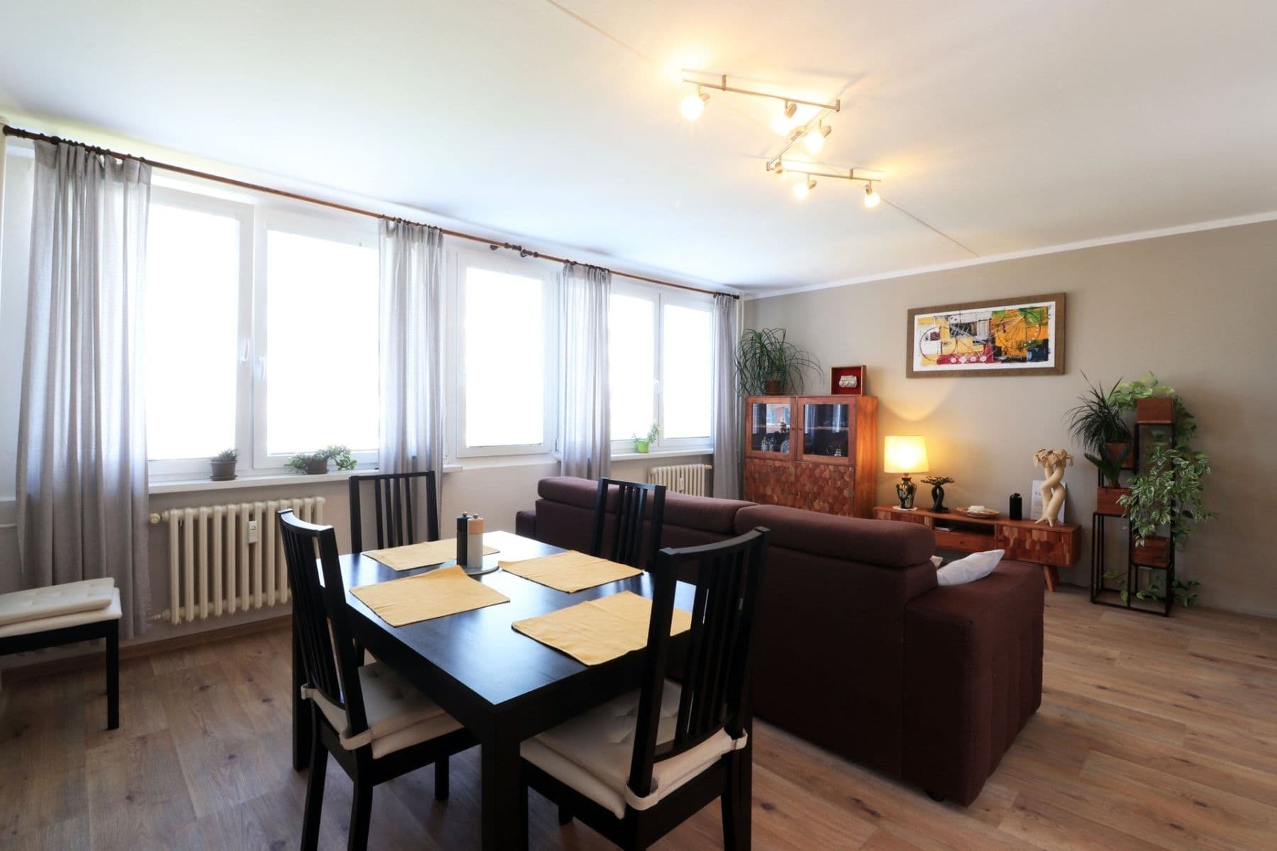Prenájom bytu 3-izbový 67 m², Děčínská, Kladno, Středočeský kraj Prenájom bytu 3-izbový 67 m², Děčínská, Kladno, Středočeský kraj
