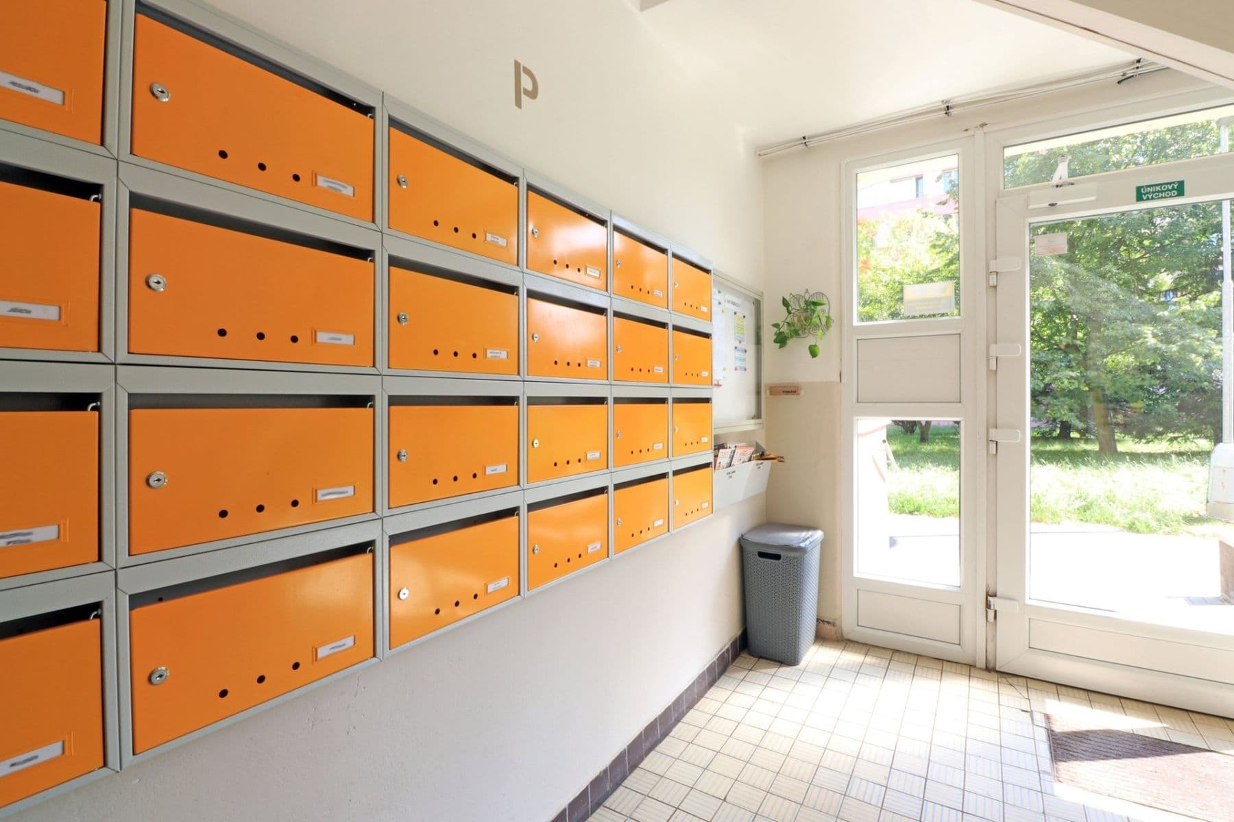 Prenájom bytu 3-izbový 67 m², Děčínská, Kladno, Středočeský kraj Prenájom bytu 3-izbový 67 m², Děčínská, Kladno, Středočeský kraj