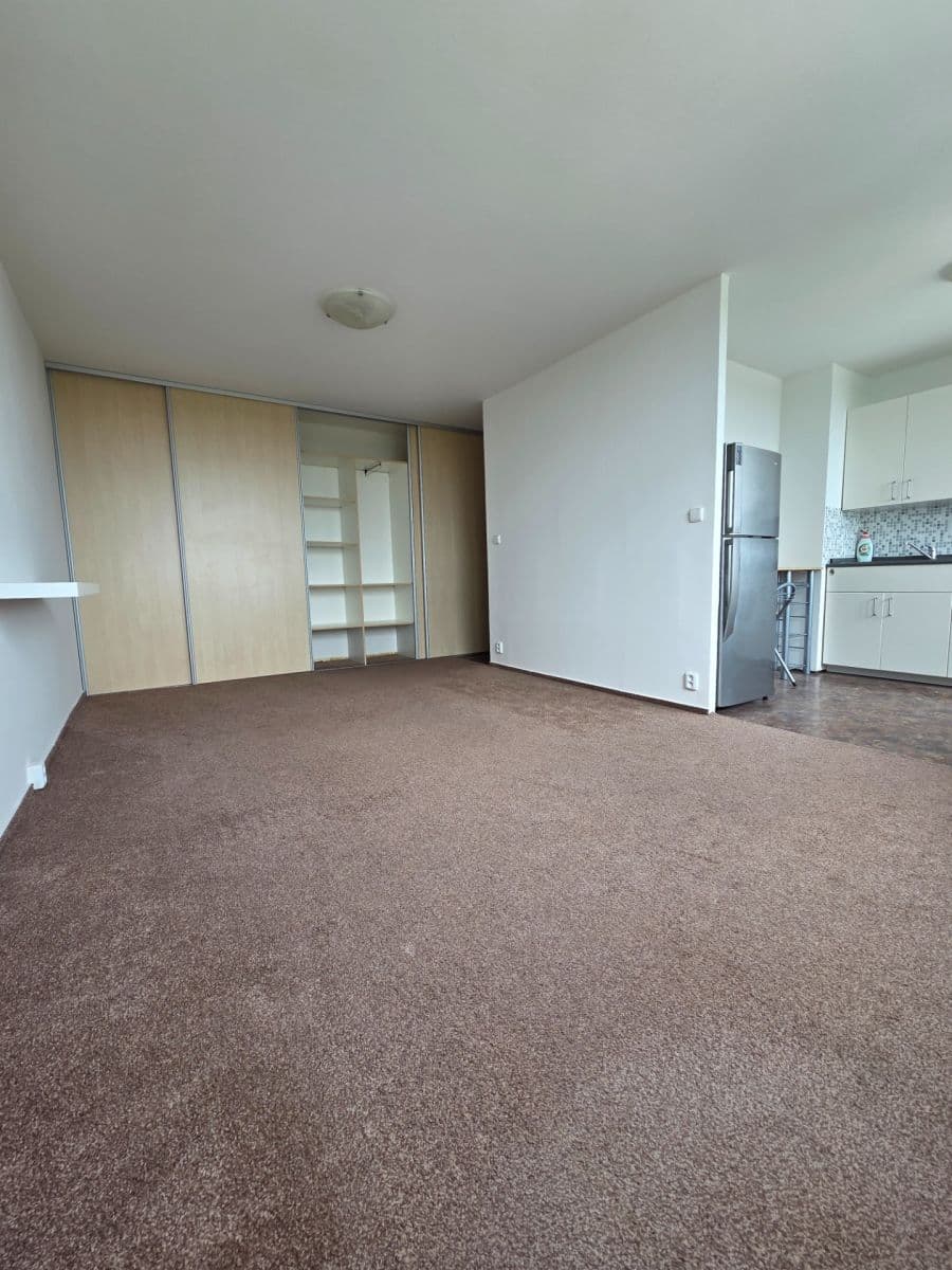 Predaj bytu 1-izbový 33 m², Kojetická, Neratovice, Středočeský kraj Predaj bytu 1-izbový 33 m², Kojetická, Neratovice, Středočeský kraj