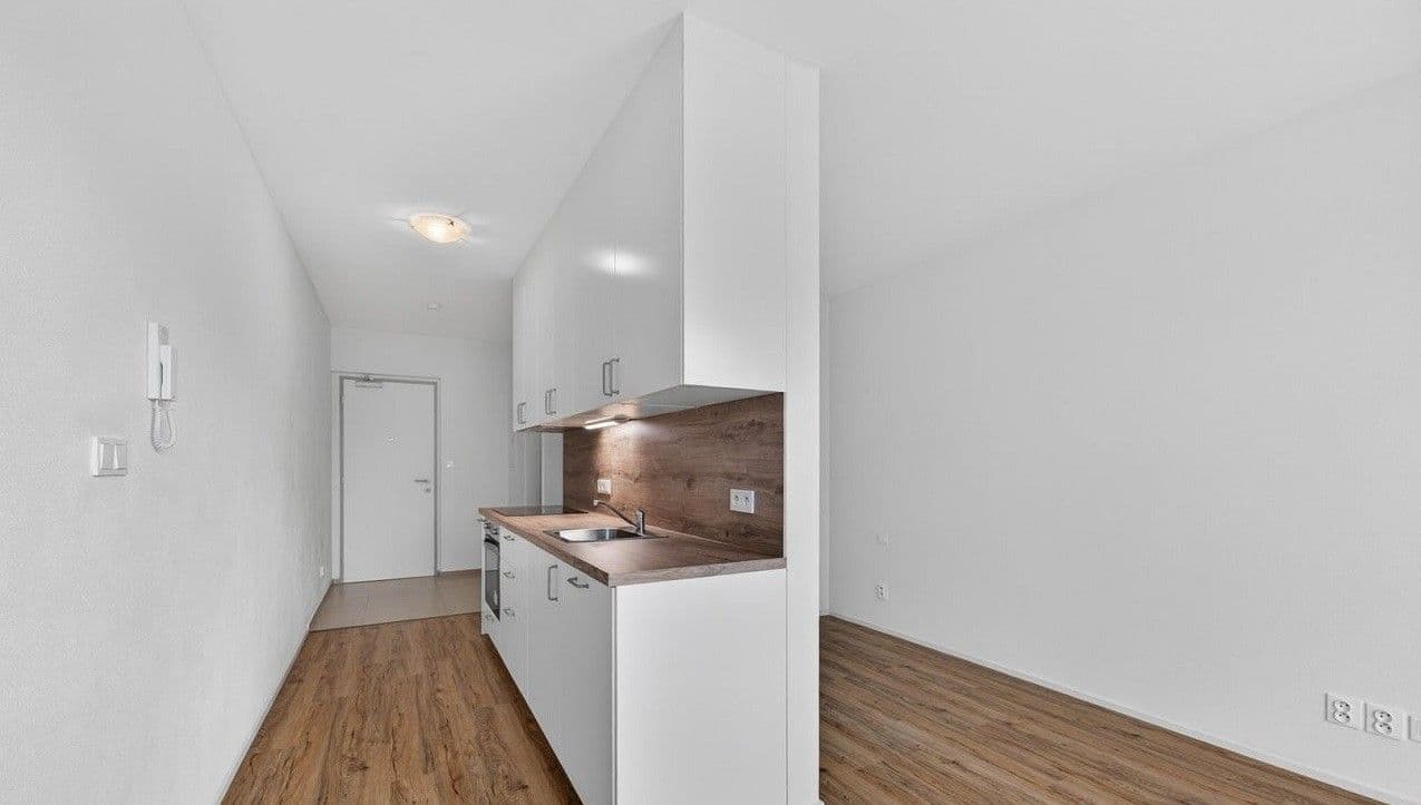 Prenájom bytu 1-izbový 30 m², Zahradní, Plzeň, Plzeňský kraj Prenájom bytu 1-izbový 30 m², Zahradní, Plzeň, Plzeňský kraj