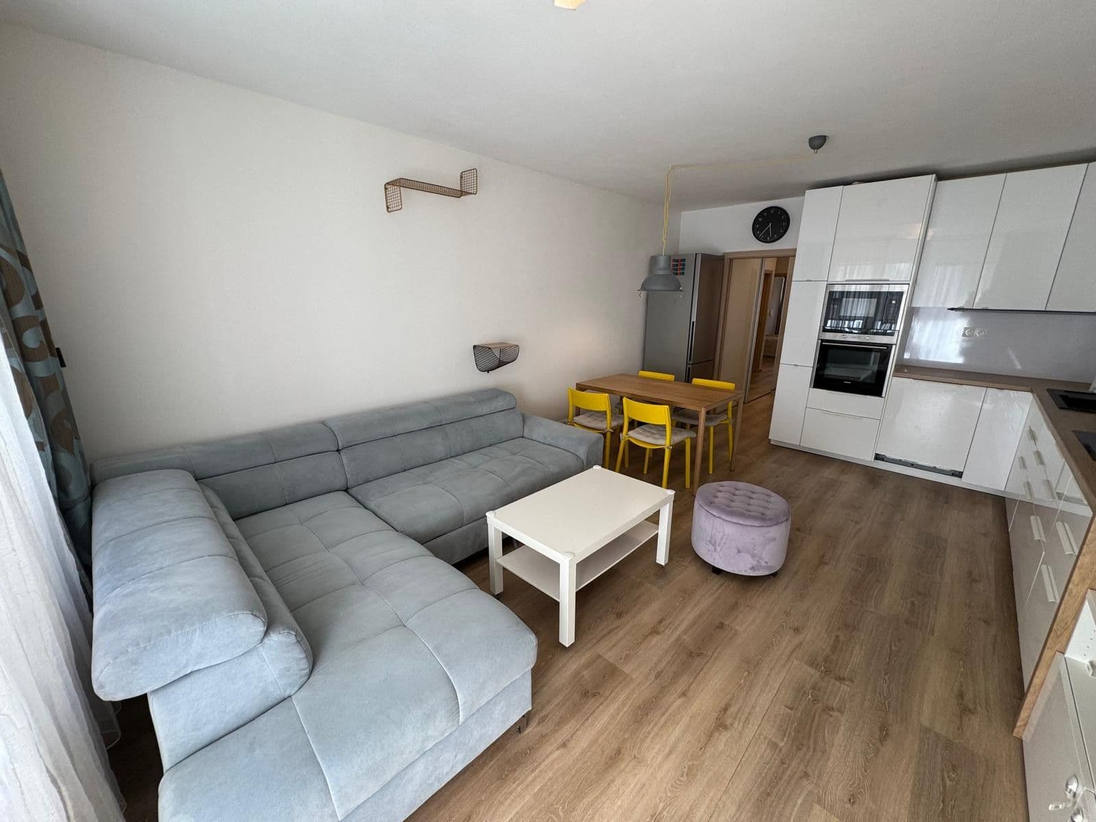 Prenájom bytu 3-izbový 67 m², Dačického, Praha, Praha Prenájom bytu 3-izbový 67 m², Dačického, Praha, Praha