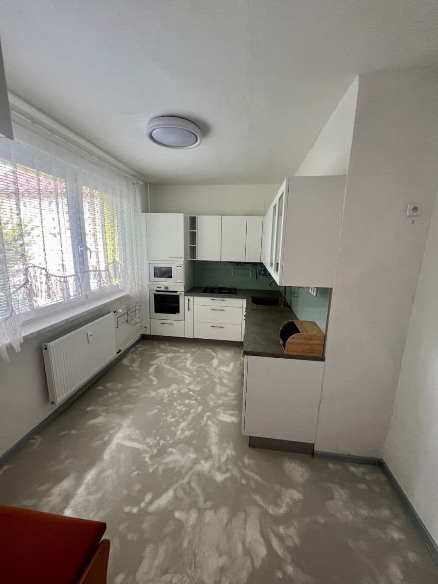 Predaj bytu 4-izbový 78 m², Husova, Nový Bor, Liberecký kraj Predaj bytu 4-izbový 78 m², Husova, Nový Bor, Liberecký kraj