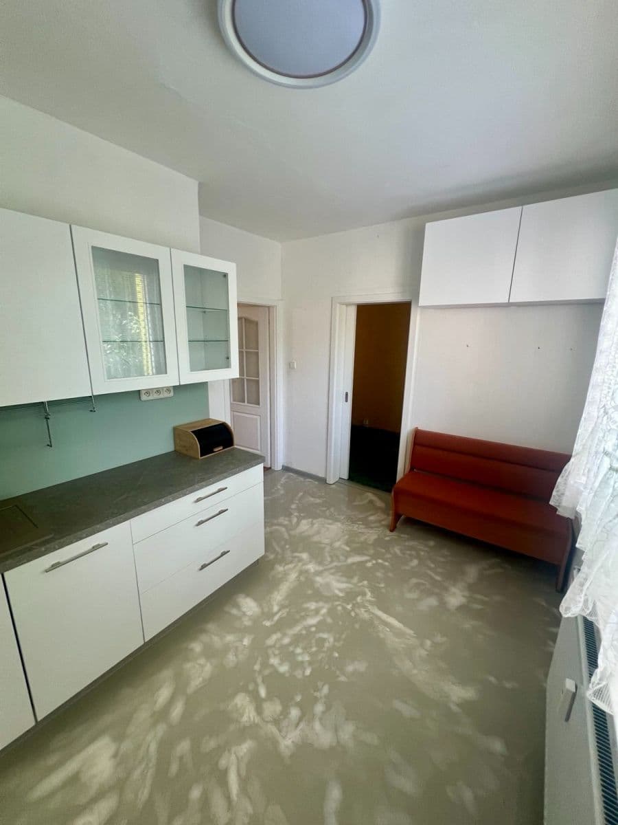 Predaj bytu 4-izbový 78 m², Husova, Nový Bor, Liberecký kraj Predaj bytu 4-izbový 78 m², Husova, Nový Bor, Liberecký kraj