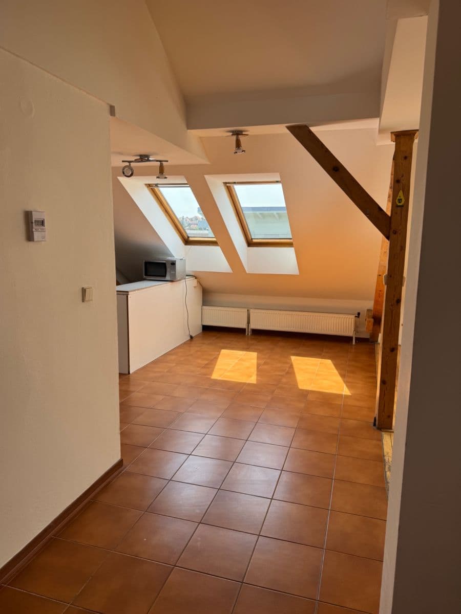 Prenájom bytu 3-izbový 127 m², Čápkova, Brno, Jihomoravský kraj Prenájom bytu 3-izbový 127 m², Čápkova, Brno, Jihomoravský kraj