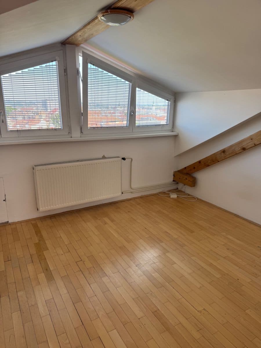 Prenájom bytu 3-izbový 127 m², Čápkova, Brno, Jihomoravský kraj Prenájom bytu 3-izbový 127 m², Čápkova, Brno, Jihomoravský kraj