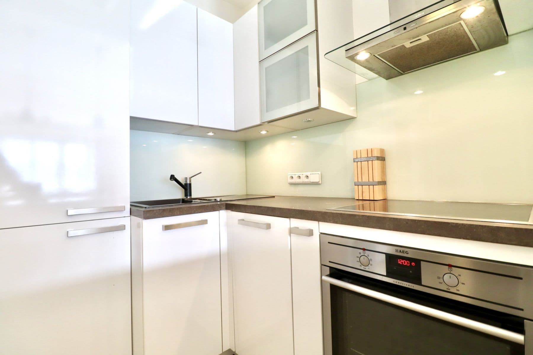 Prenájom bytu 2-izbový 55 m², Rooseveltova, Praha, Praha Prenájom bytu 2-izbový 55 m², Rooseveltova, Praha, Praha