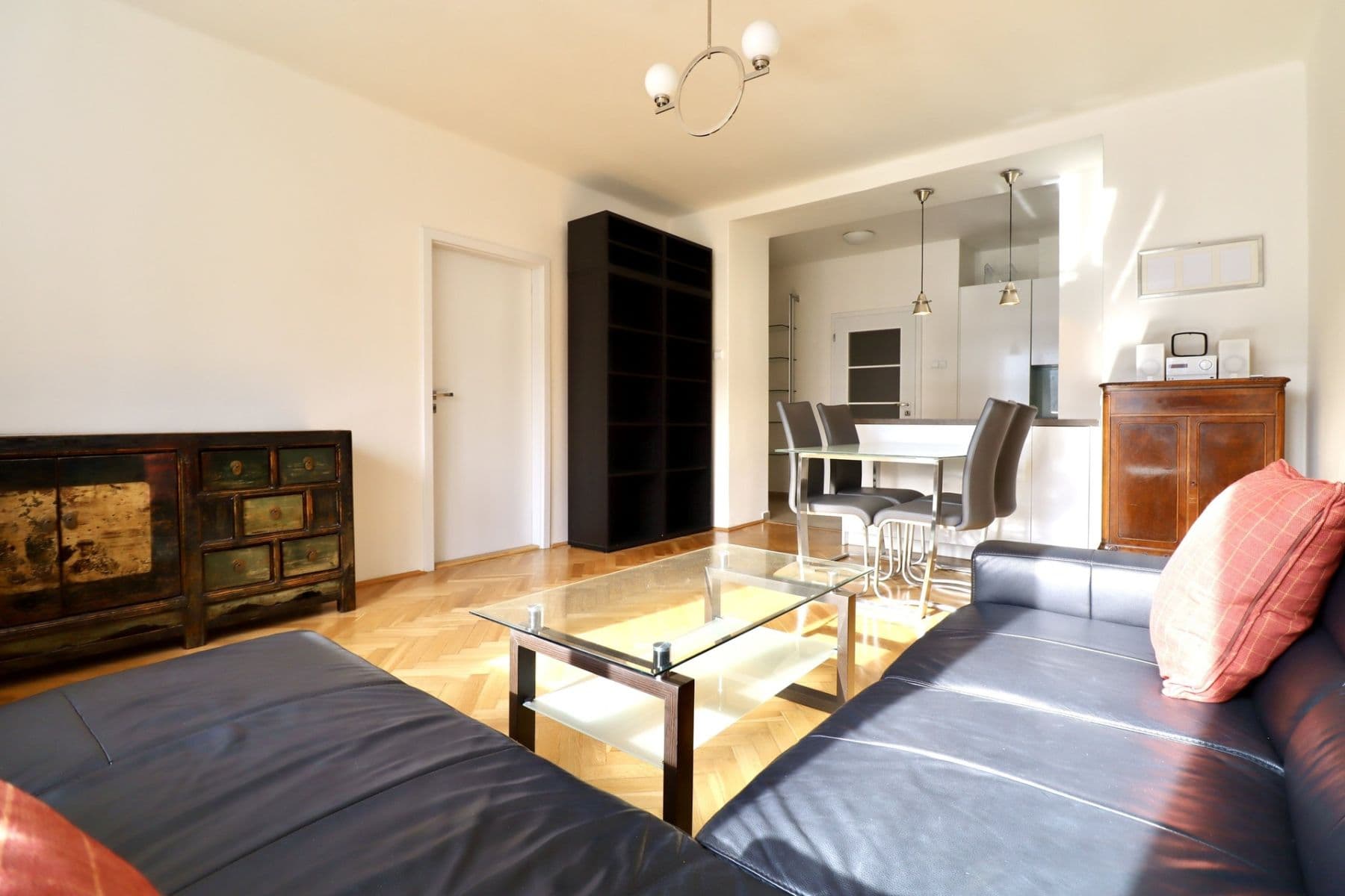 Prenájom bytu 2-izbový 55 m², Rooseveltova, Praha, Praha Prenájom bytu 2-izbový 55 m², Rooseveltova, Praha, Praha
