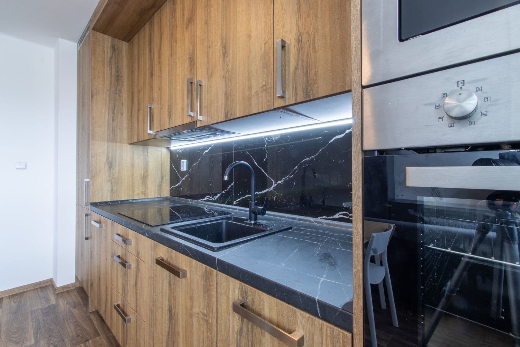 Prenájom bytu 1-izbový 30 m², Šestajovická, Praha, Praha Prenájom bytu 1-izbový 30 m², Šestajovická, Praha, Praha