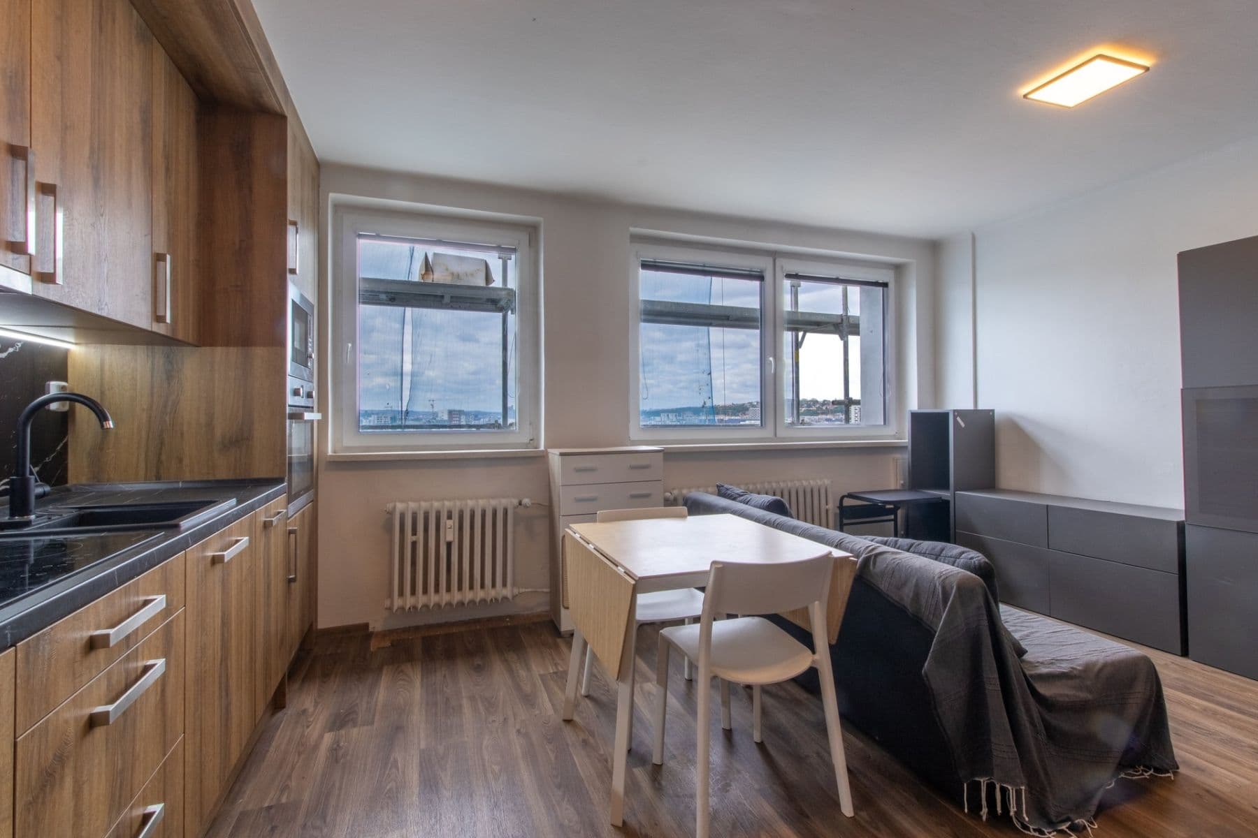 Prenájom bytu 1-izbový 30 m², Šestajovická, Praha, Praha Prenájom bytu 1-izbový 30 m², Šestajovická, Praha, Praha