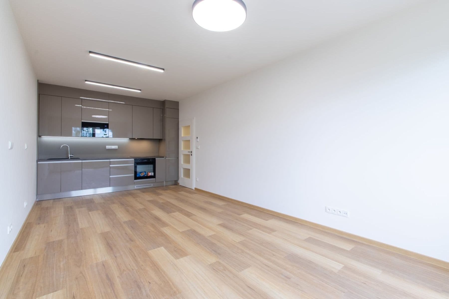 Prenájom bytu 2-izbový 54 m², Suchánkova, Benešov, Středočeský kraj Prenájom bytu 2-izbový 54 m², Suchánkova, Benešov, Středočeský kraj