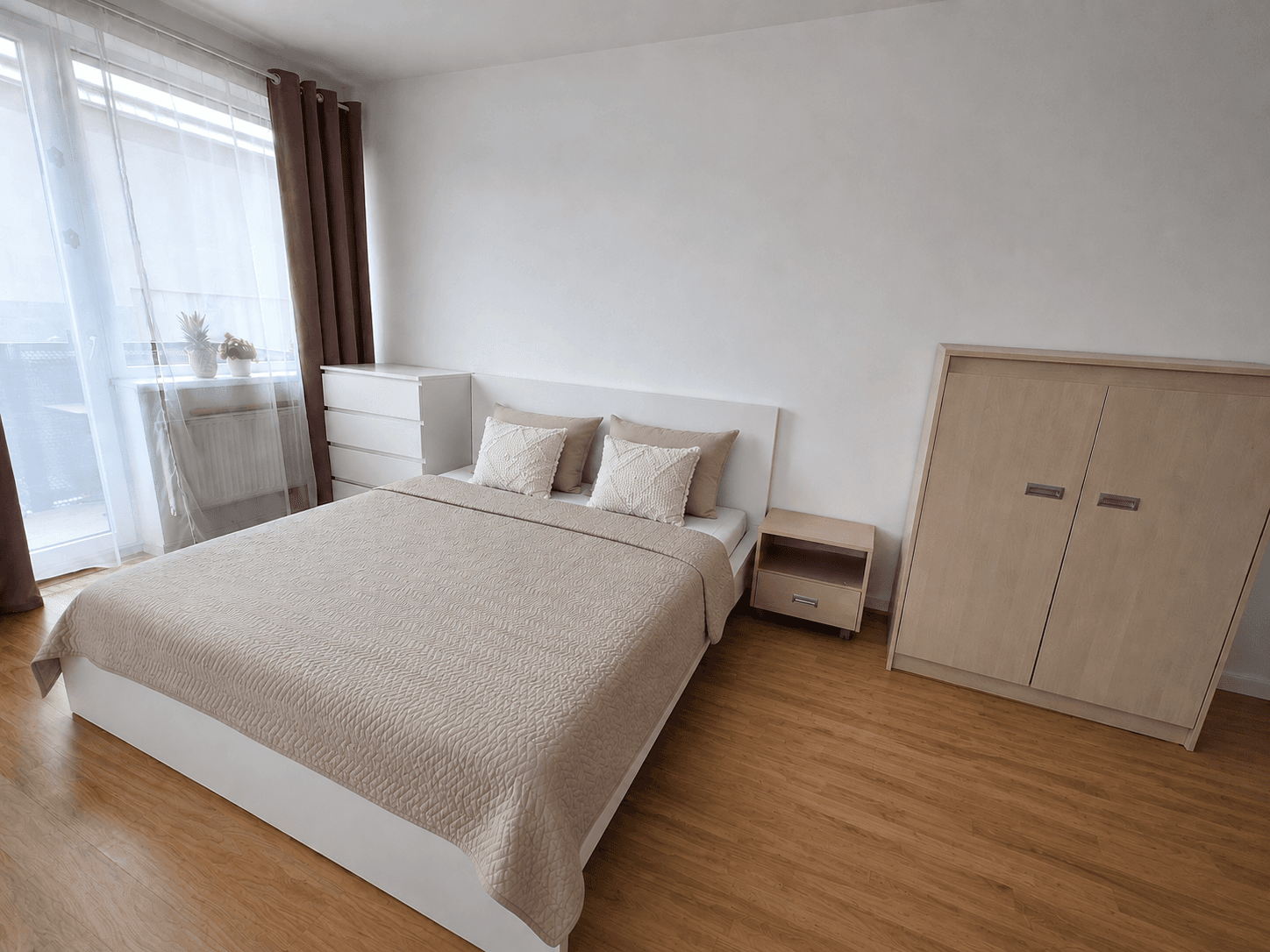 Prenájom bytu 1-izbový 37 m², Freyova, Praha, Praha Prenájom bytu 1-izbový 37 m², Freyova, Praha, Praha