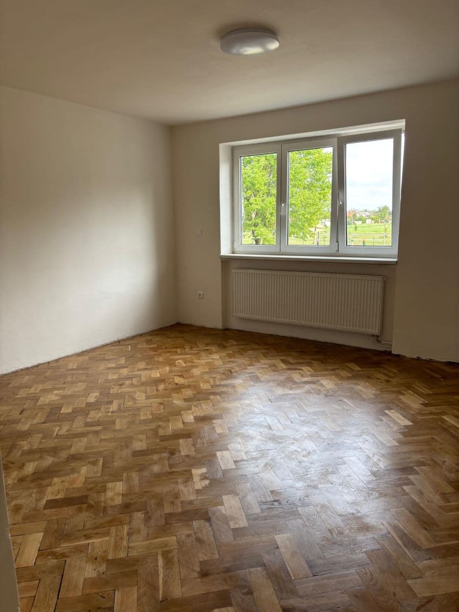 Prenájom bytu 2-izbový 48 m², Tylova, Břeclav, Jihomoravský kraj Prenájom bytu 2-izbový 48 m², Tylova, Břeclav, Jihomoravský kraj