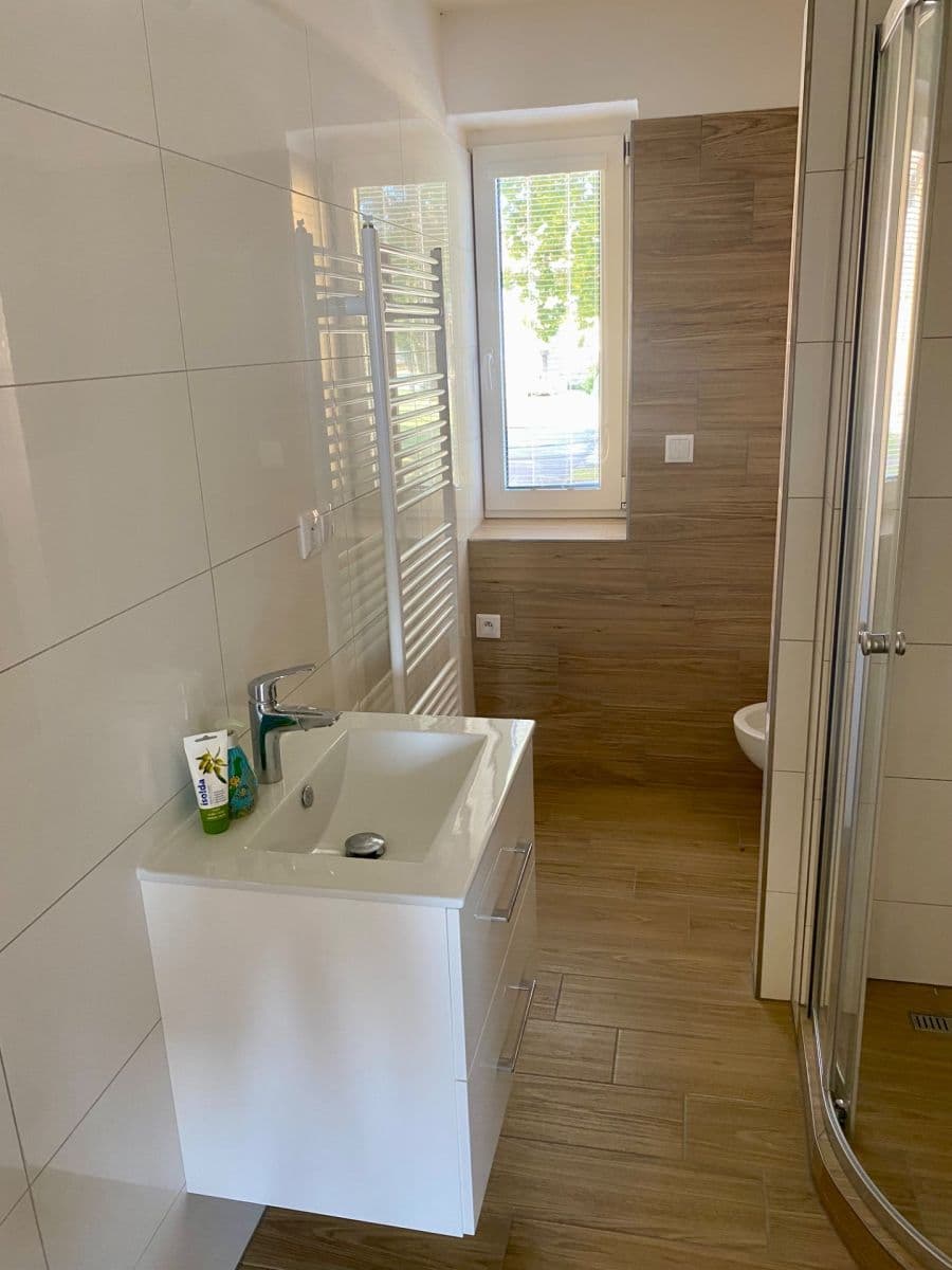 Prenájom bytu 2-izbový 48 m², Tylova, Břeclav, Jihomoravský kraj Prenájom bytu 2-izbový 48 m², Tylova, Břeclav, Jihomoravský kraj