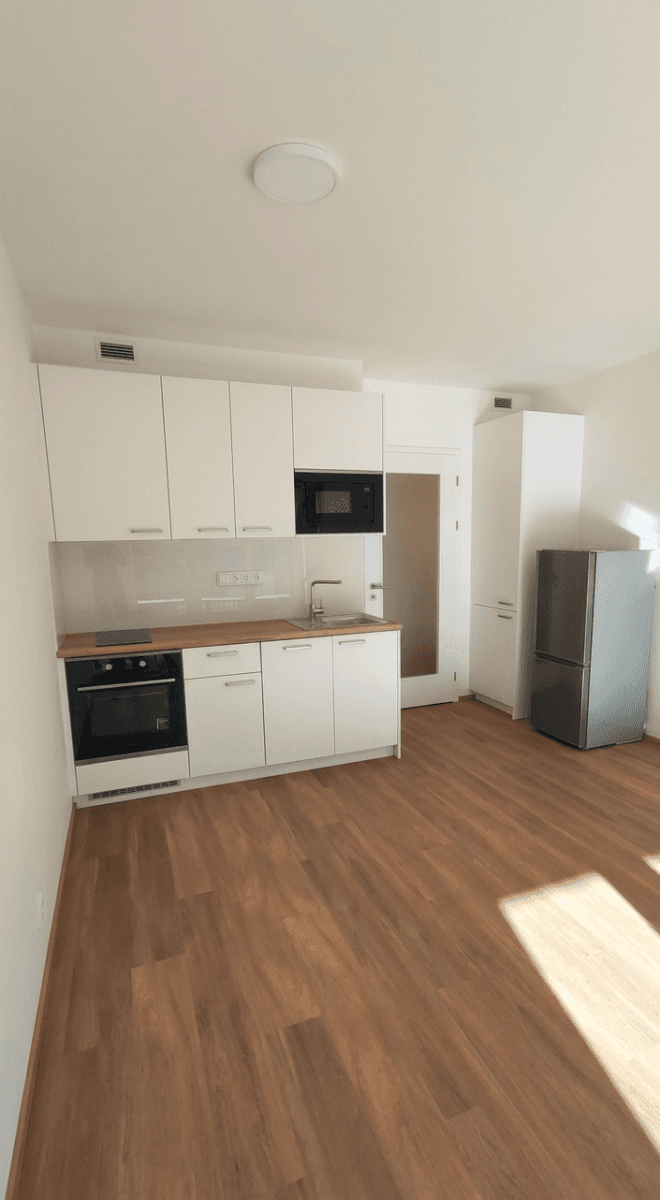 Prenájom bytu 1-izbový 32 m², Poděbradská, Praha, Praha Prenájom bytu 1-izbový 32 m², Poděbradská, Praha, Praha