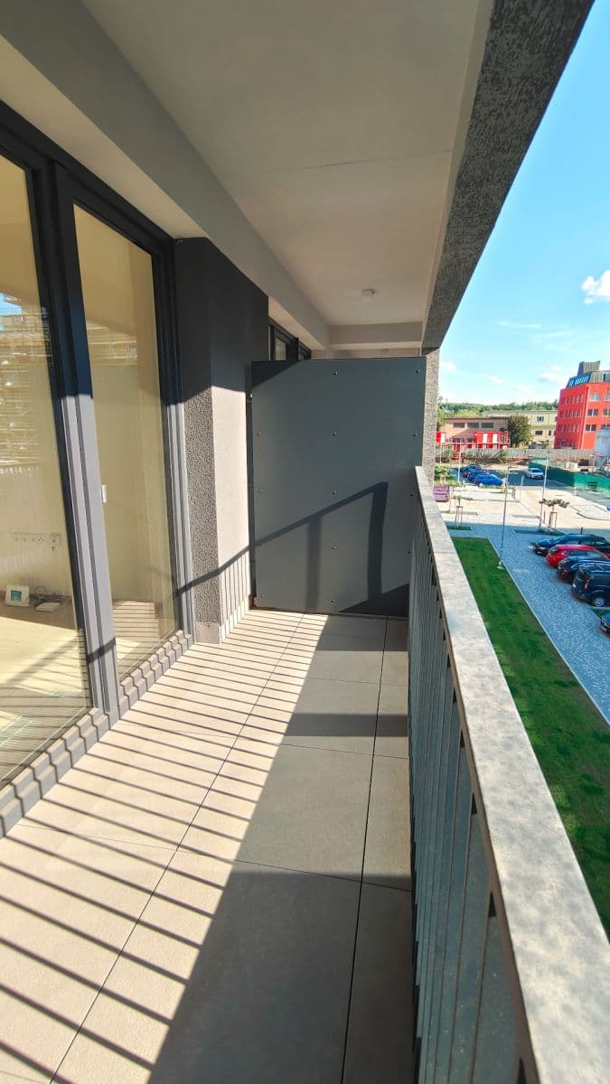 Prenájom bytu 1-izbový 32 m², Poděbradská, Praha, Praha Prenájom bytu 1-izbový 32 m², Poděbradská, Praha, Praha