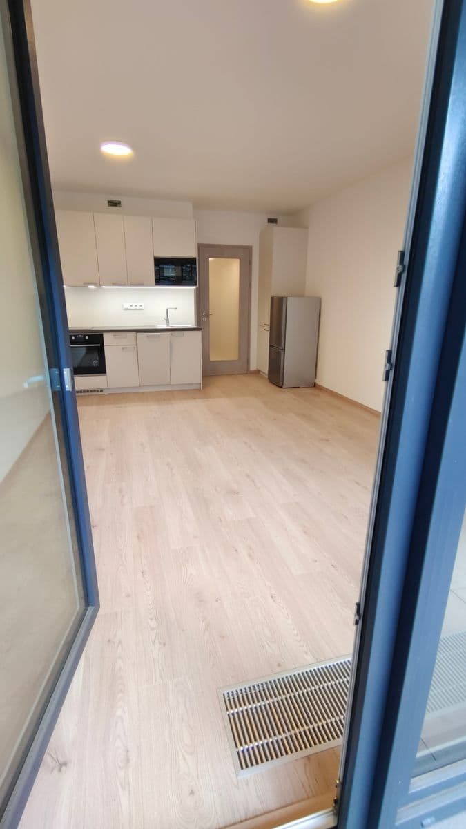 Prenájom bytu 1-izbový 33 m², Poděbradská, Praha, Praha Prenájom bytu 1-izbový 33 m², Poděbradská, Praha, Praha
