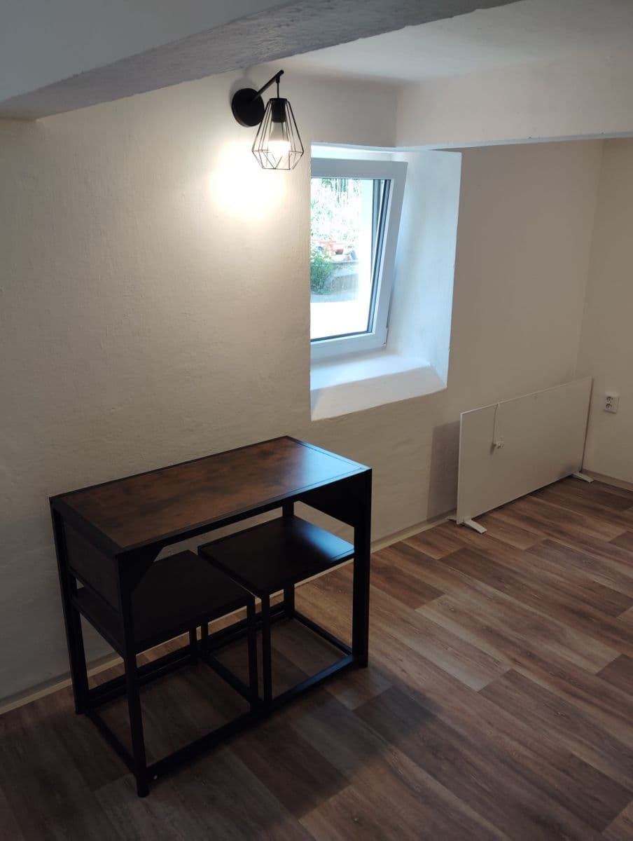 Prenájom bytu 1-izbový 20 m², Cyrilská, Olomouc, Olomoucký kraj Prenájom bytu 1-izbový 20 m², Cyrilská, Olomouc, Olomoucký kraj