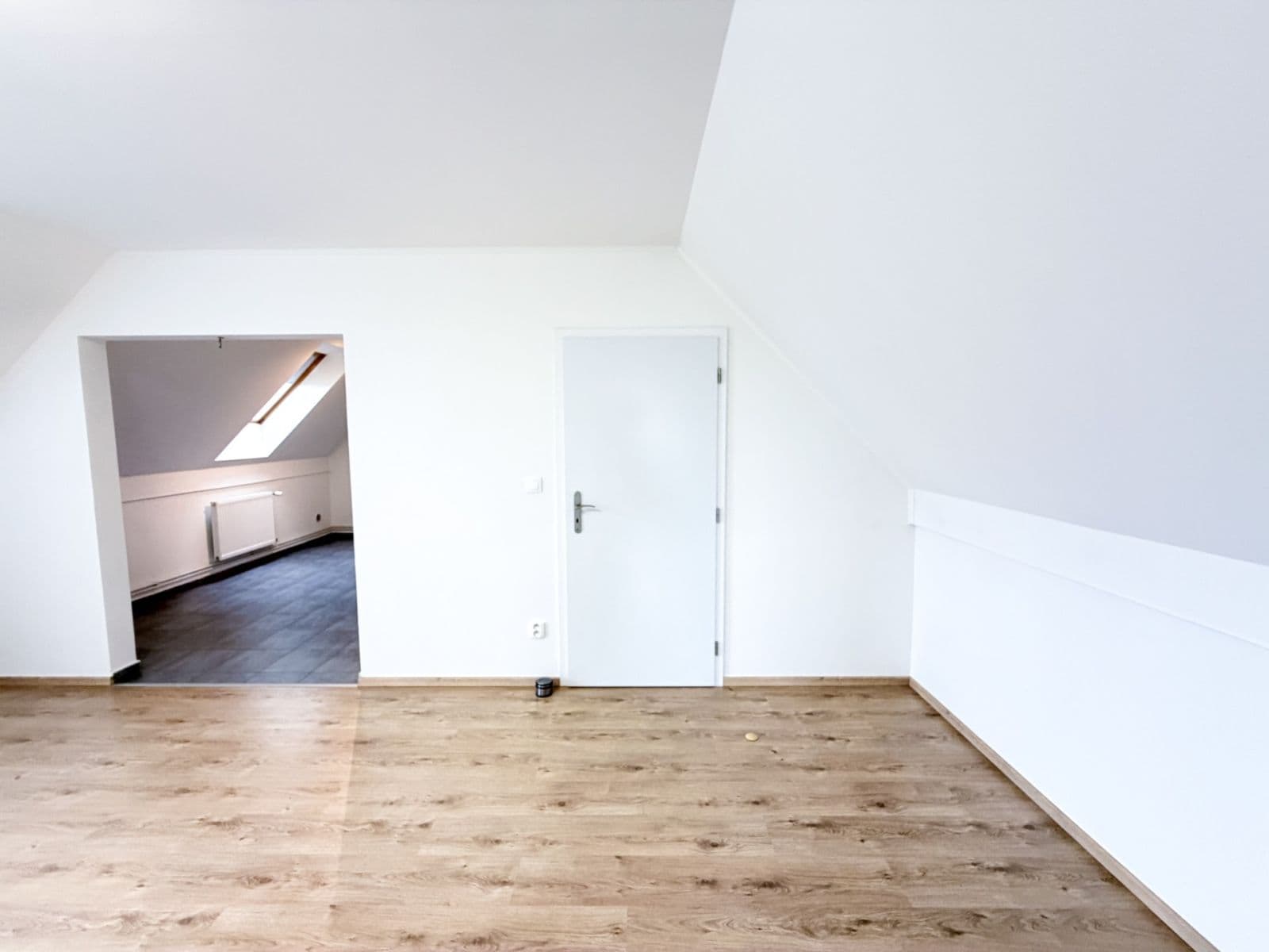 Prenájom bytu 2-izbový 71 m², U Valu, Nupaky, Středočeský kraj Prenájom bytu 2-izbový 71 m², U Valu, Nupaky, Středočeský kraj