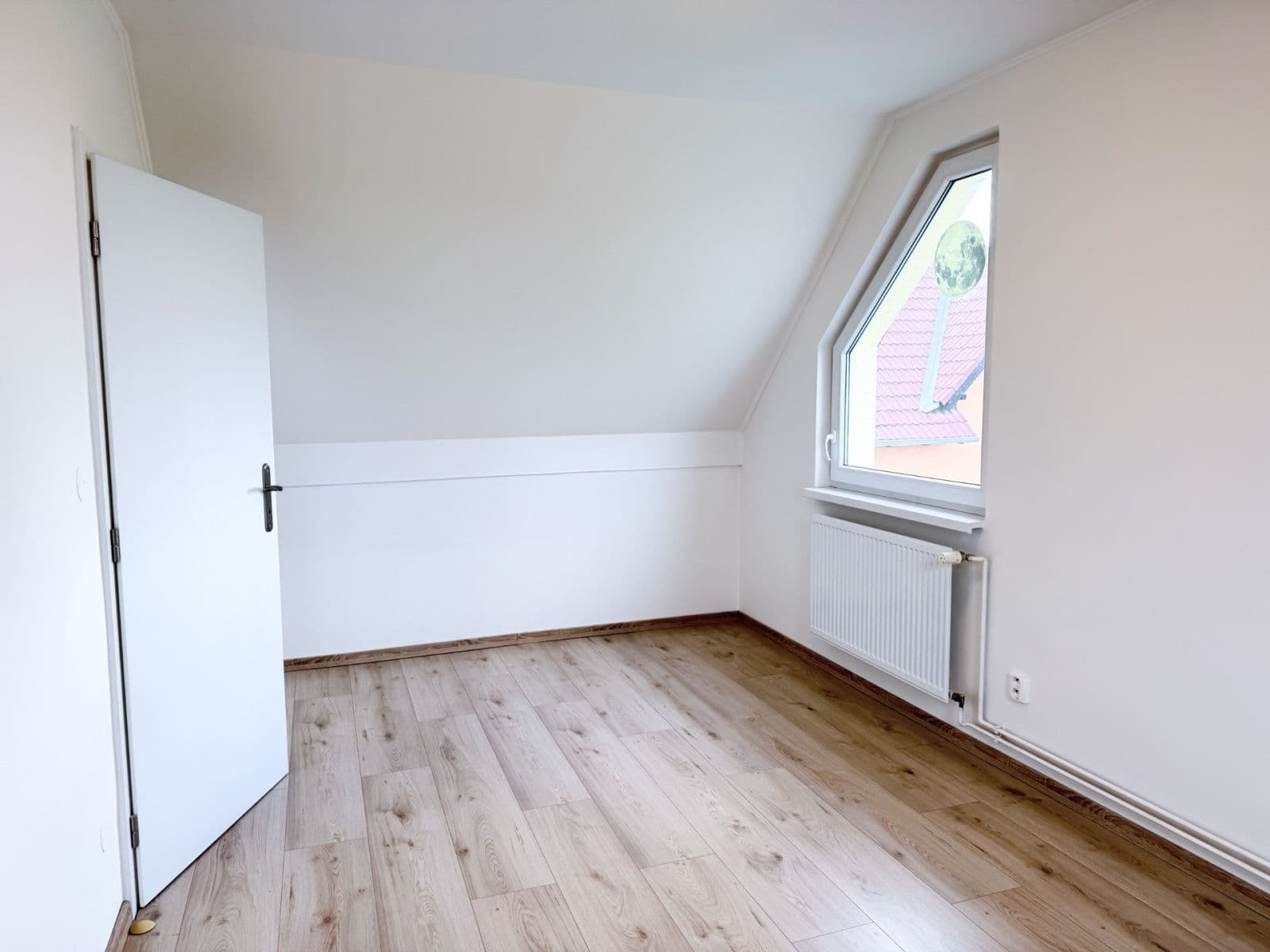 Prenájom bytu 2-izbový 71 m², U Valu, Nupaky, Středočeský kraj Prenájom bytu 2-izbový 71 m², U Valu, Nupaky, Středočeský kraj