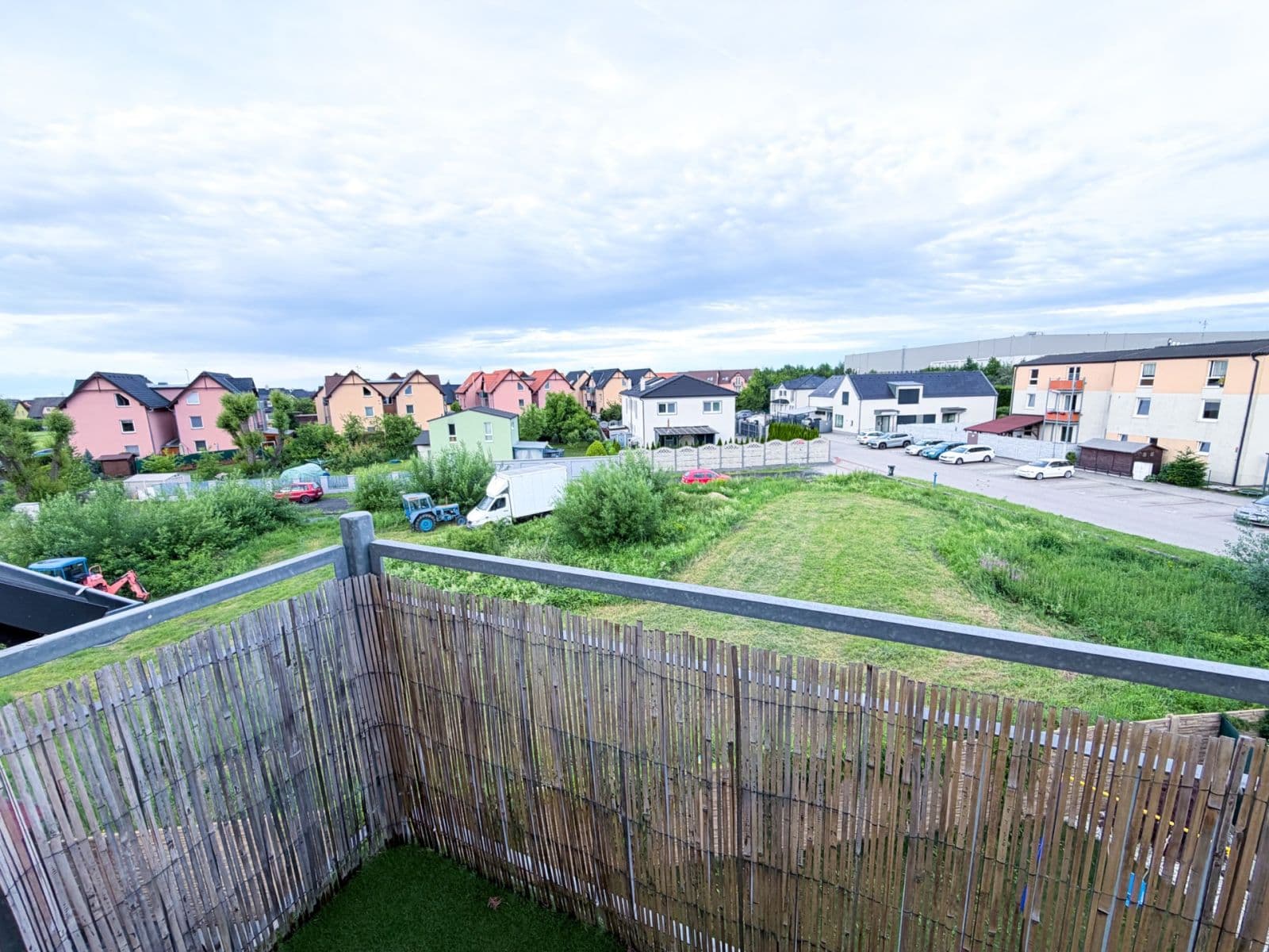 Prenájom bytu 2-izbový 71 m², U Valu, Nupaky, Středočeský kraj Prenájom bytu 2-izbový 71 m², U Valu, Nupaky, Středočeský kraj