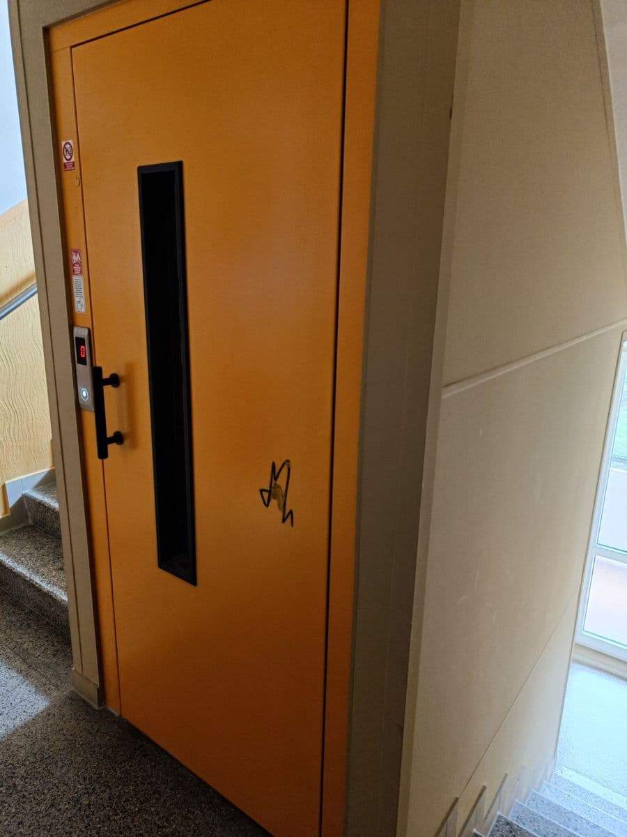 Prenájom bytu 1-izbový 36 m², Matěje Kopeckého, Cheb, Karlovarský kraj Prenájom bytu 1-izbový 36 m², Matěje Kopeckého, Cheb, Karlovarský kraj