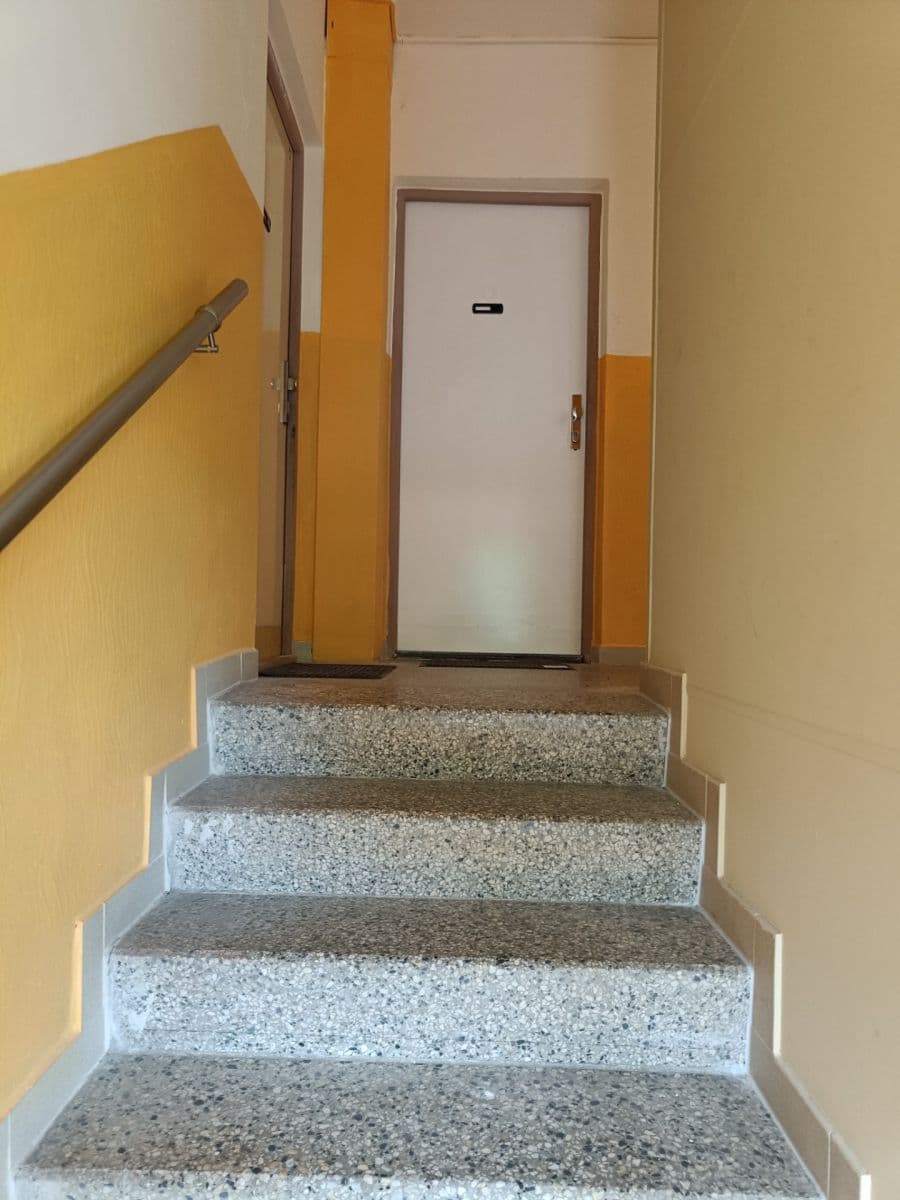Prenájom bytu 1-izbový 36 m², Matěje Kopeckého, Cheb, Karlovarský kraj Prenájom bytu 1-izbový 36 m², Matěje Kopeckého, Cheb, Karlovarský kraj