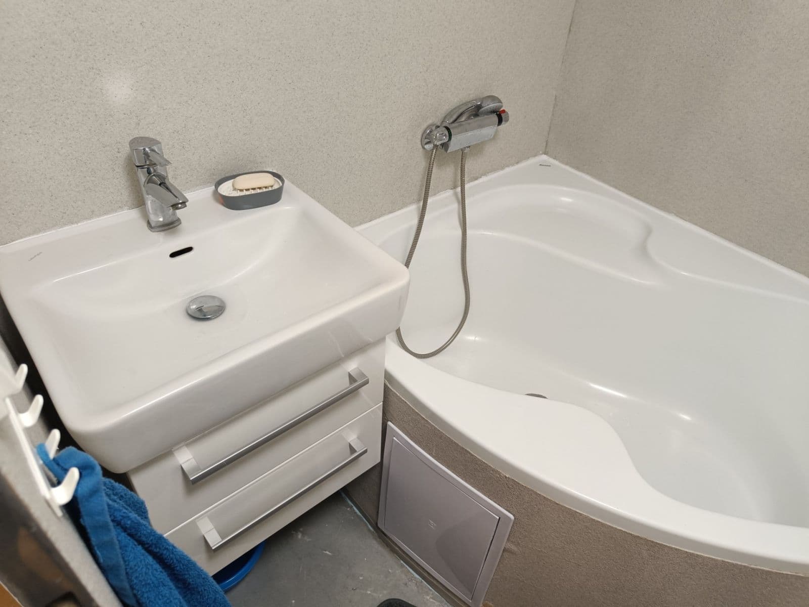 Prenájom bytu 1-izbový 36 m², Matěje Kopeckého, Cheb, Karlovarský kraj Prenájom bytu 1-izbový 36 m², Matěje Kopeckého, Cheb, Karlovarský kraj
